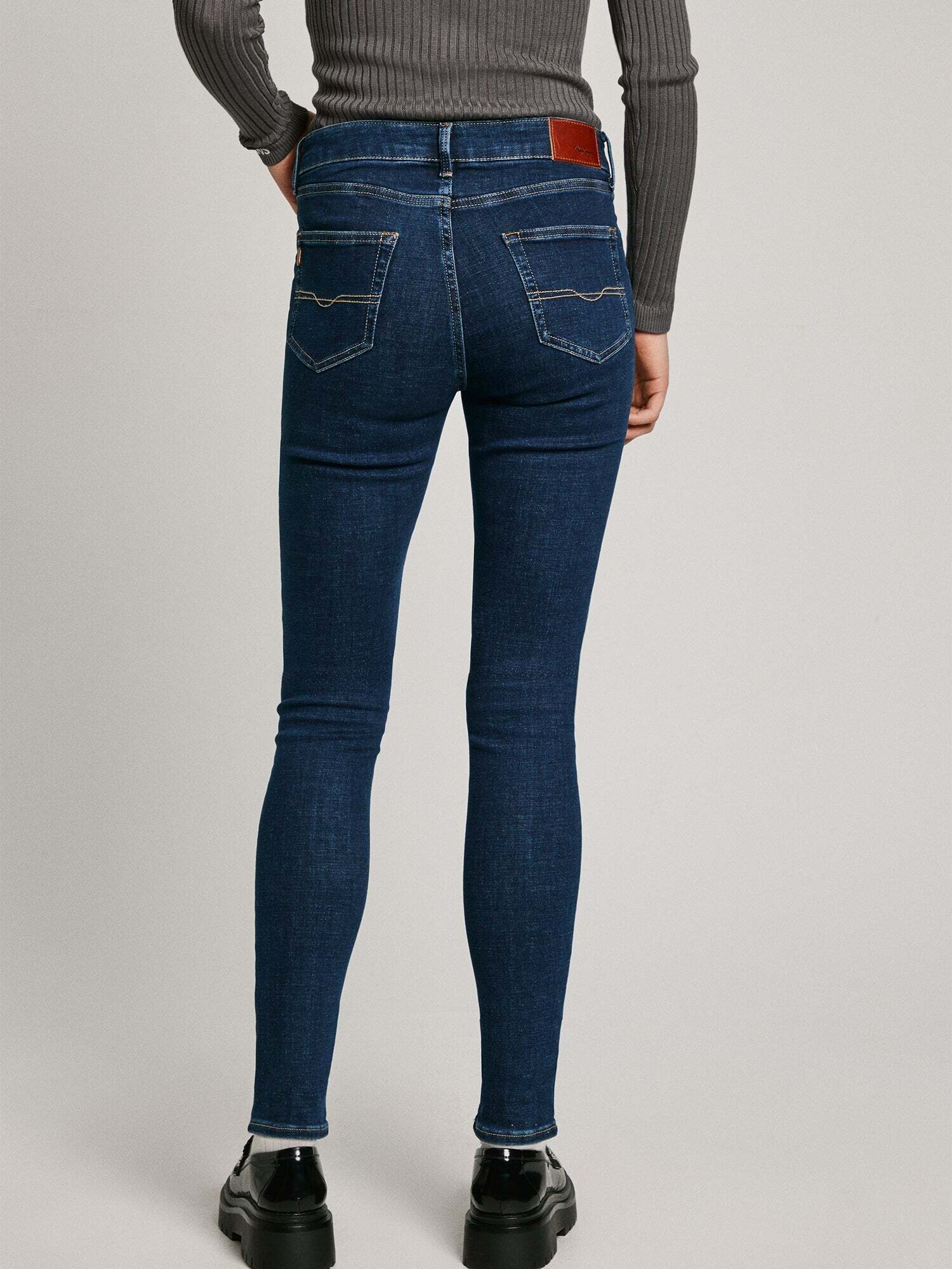 Thumbnail - Jeans