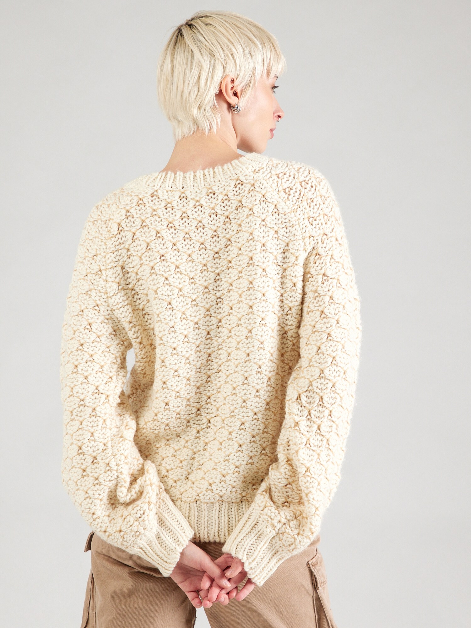 Thumbnail - Pullover