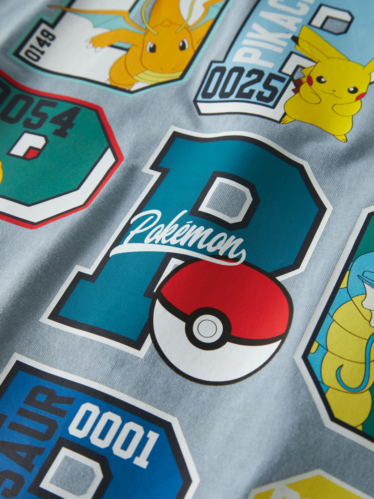 NAME IT Camiseta 'NKMJULIO POKEMON'  azul paloma / amarillo / verde / rojo