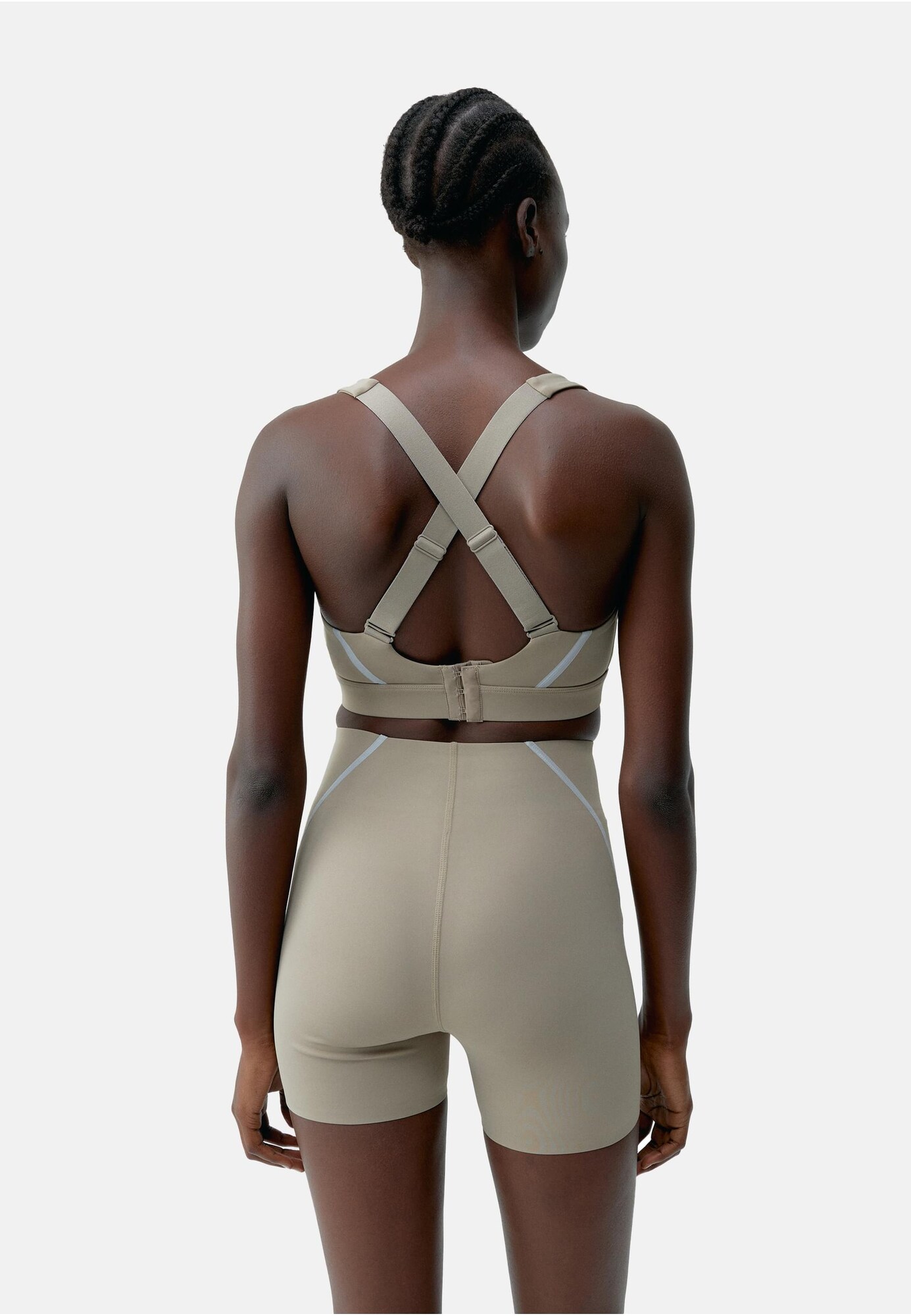 Thumbnail - Born Living Yoga Sporttop Luna