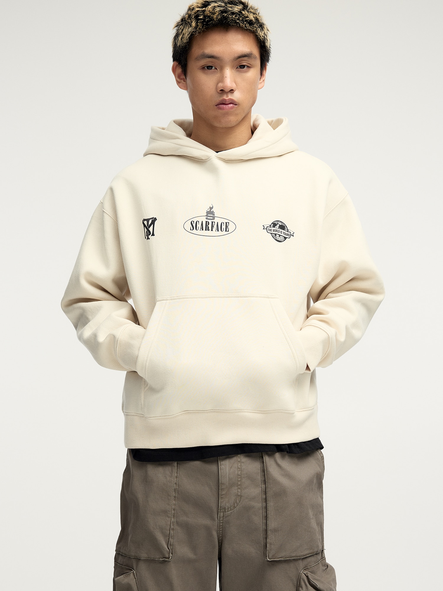 Pull&Bear Tréning póló  fekete / gyapjúfehér termék 2. képe