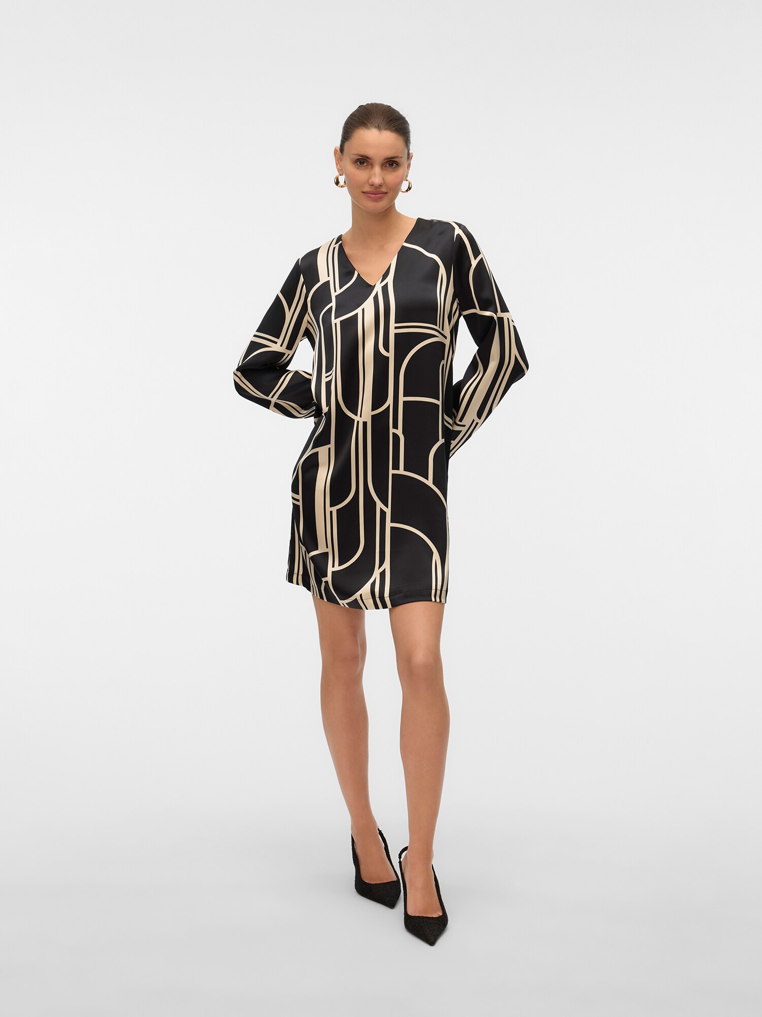 VERO MODA Šaty 'VMHADLEY' nebielená / čierna (obrázok 4)