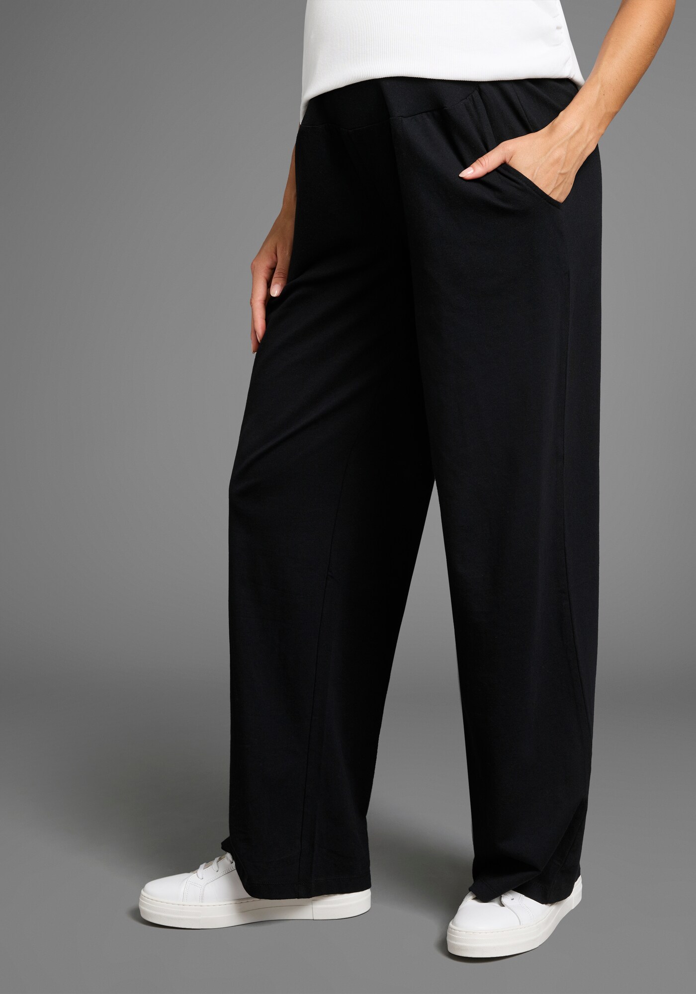 Thumbnail - Neun Monate Hose