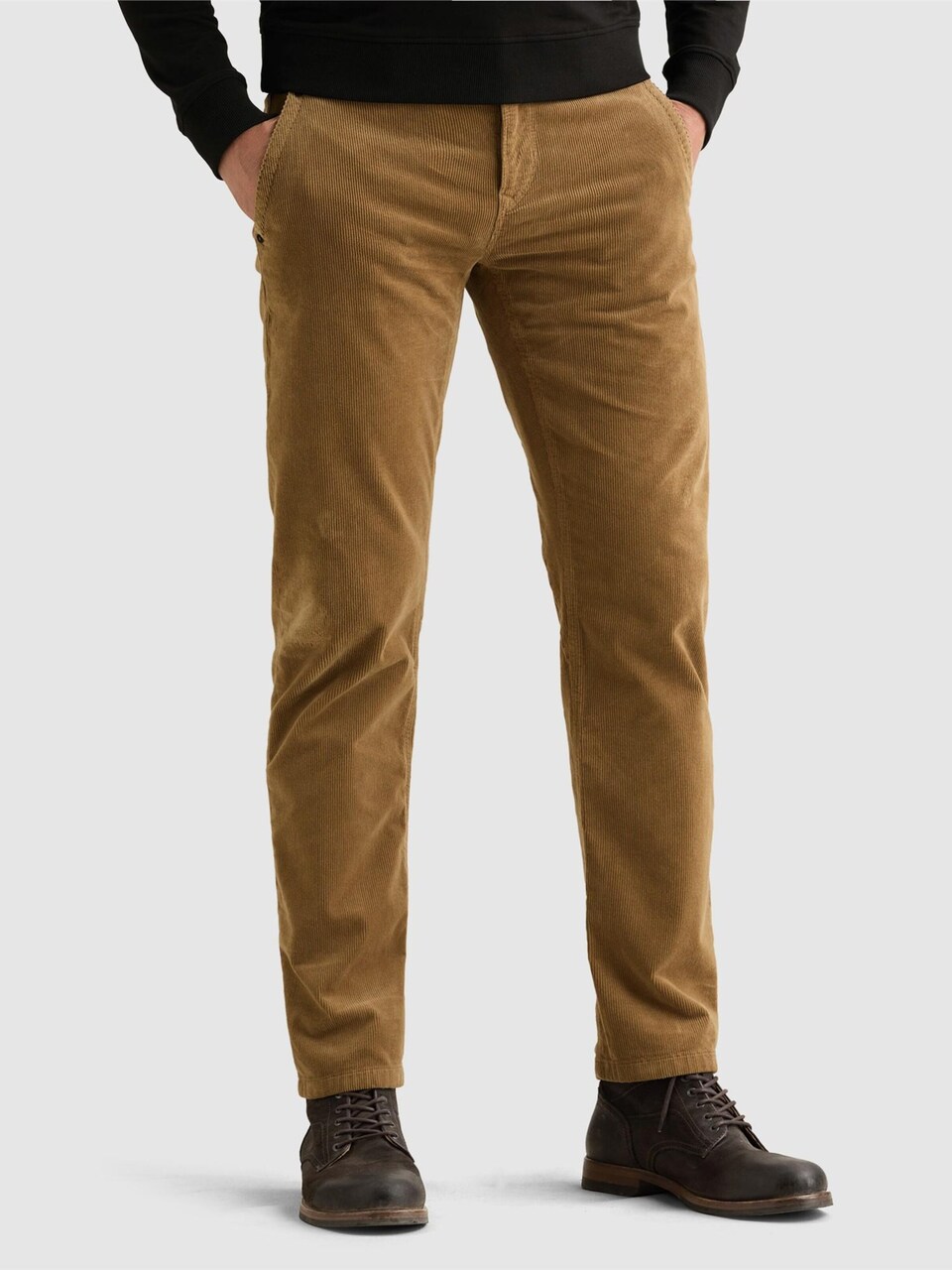 Chinobyxa 'American Classic relaxed fit chino in corduroy'