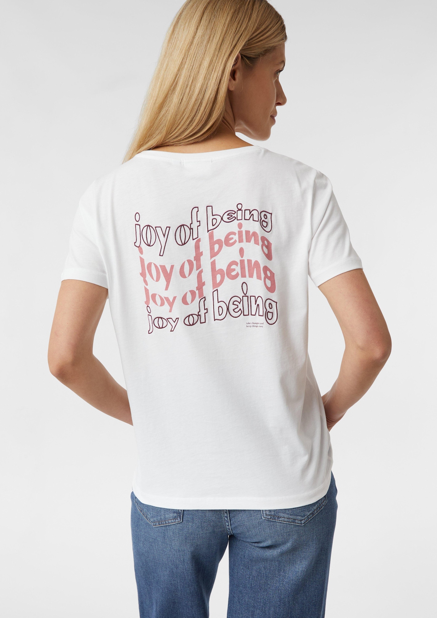 Thumbnail - comma casual identity T-Shirt