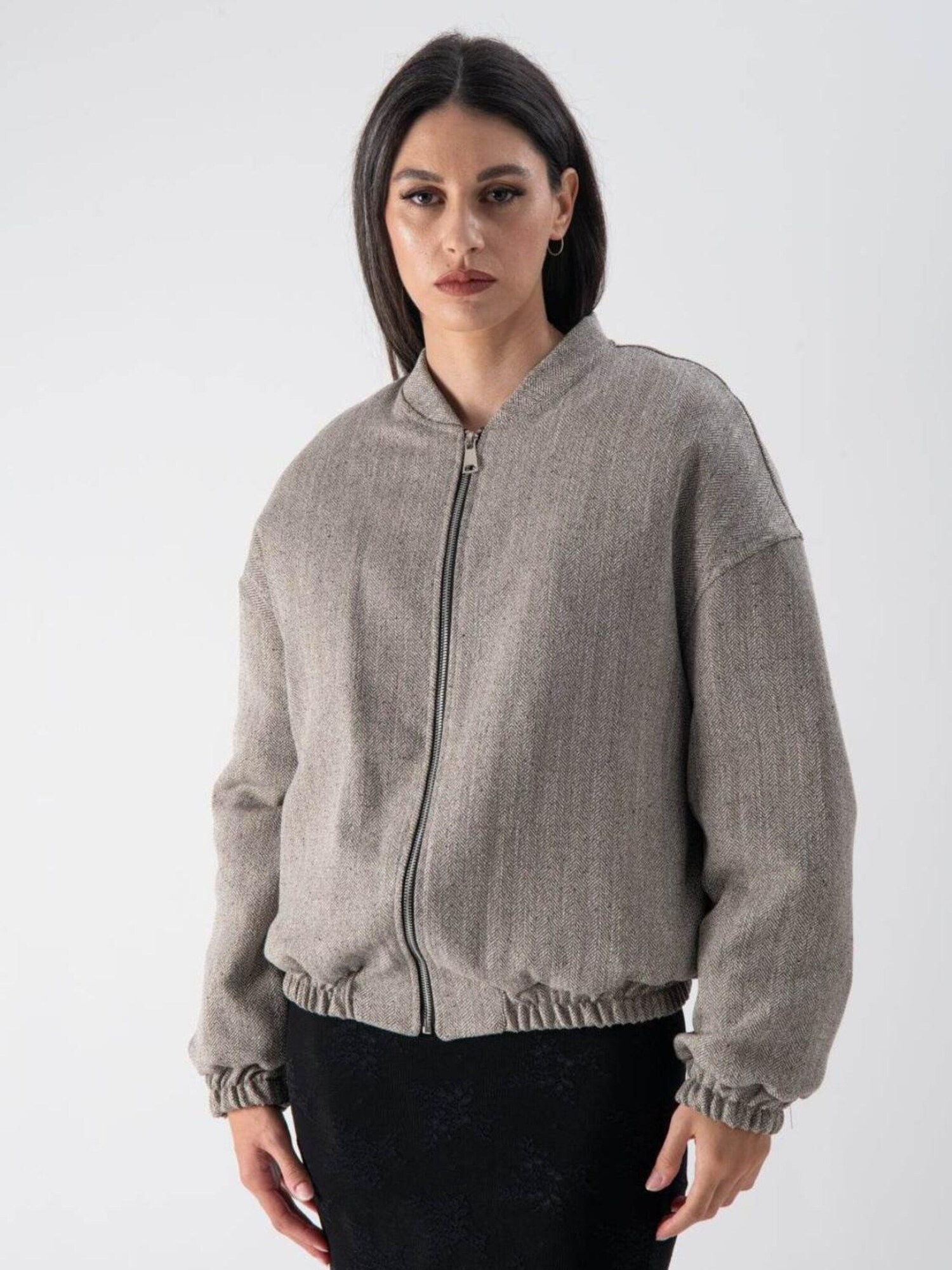 MND Giacca di mezza stagione 'Bomber with Ruffled Hem'  grigio