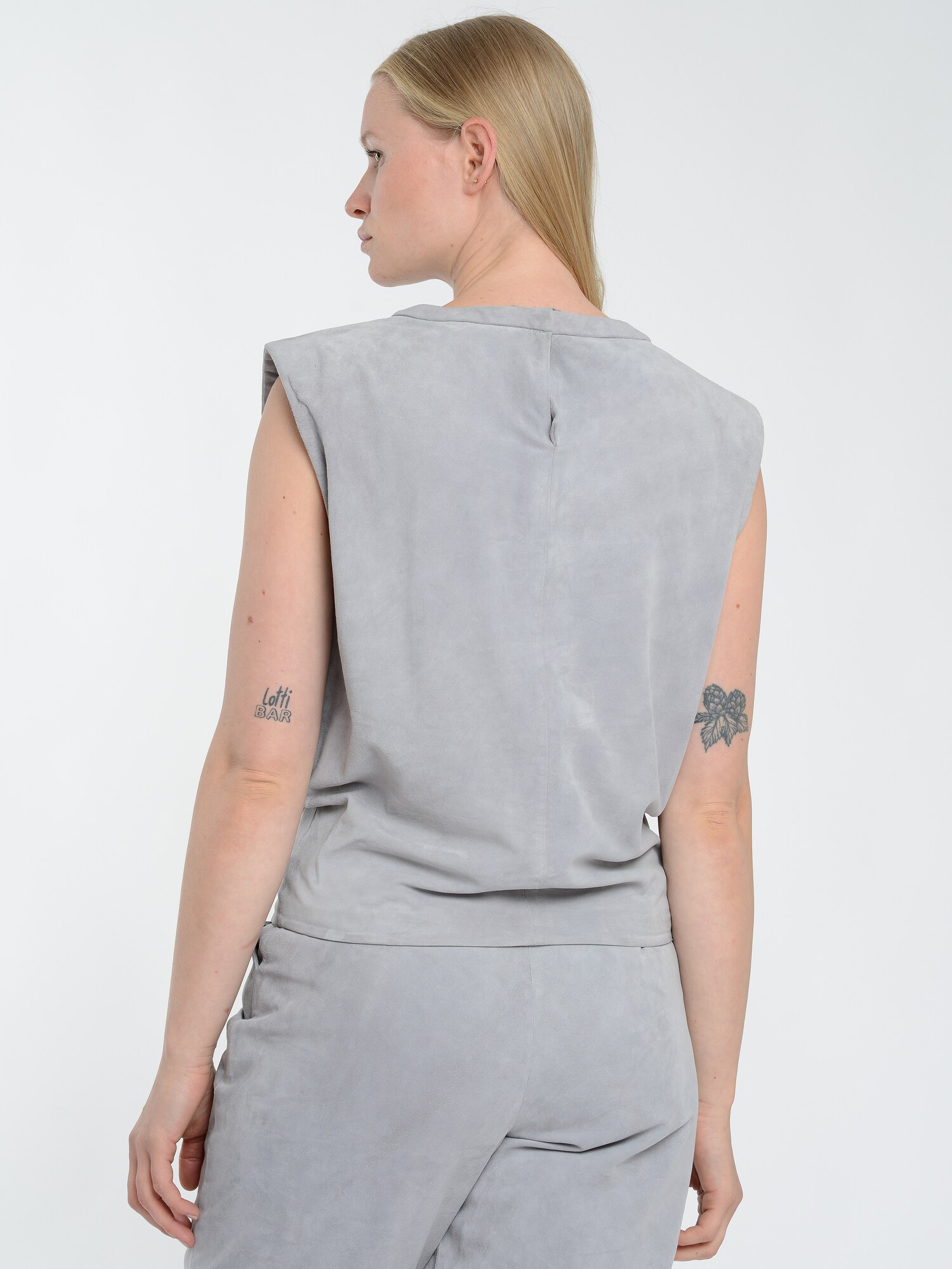 Thumbnail - Shirt