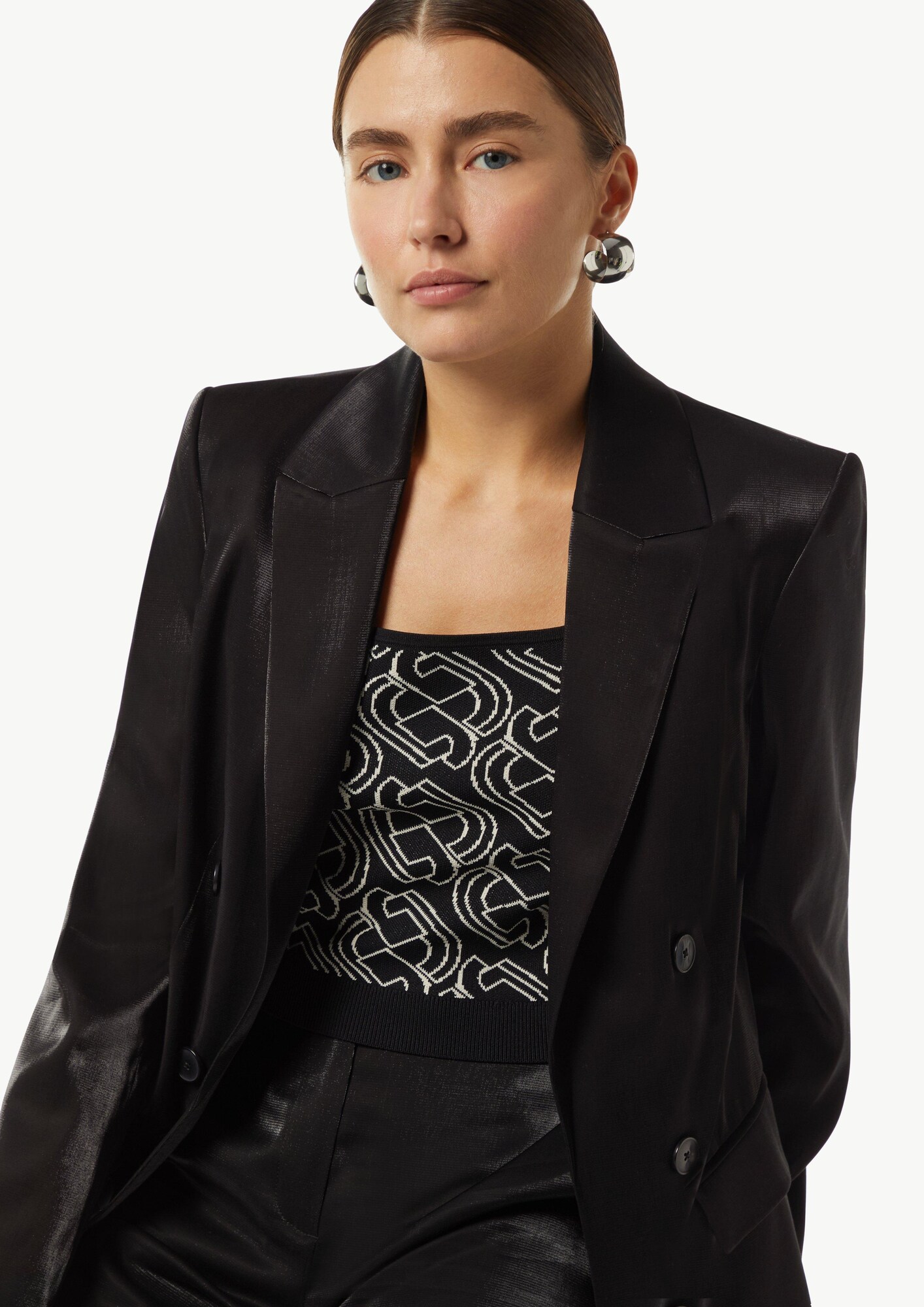 Thumbnail - Blazer