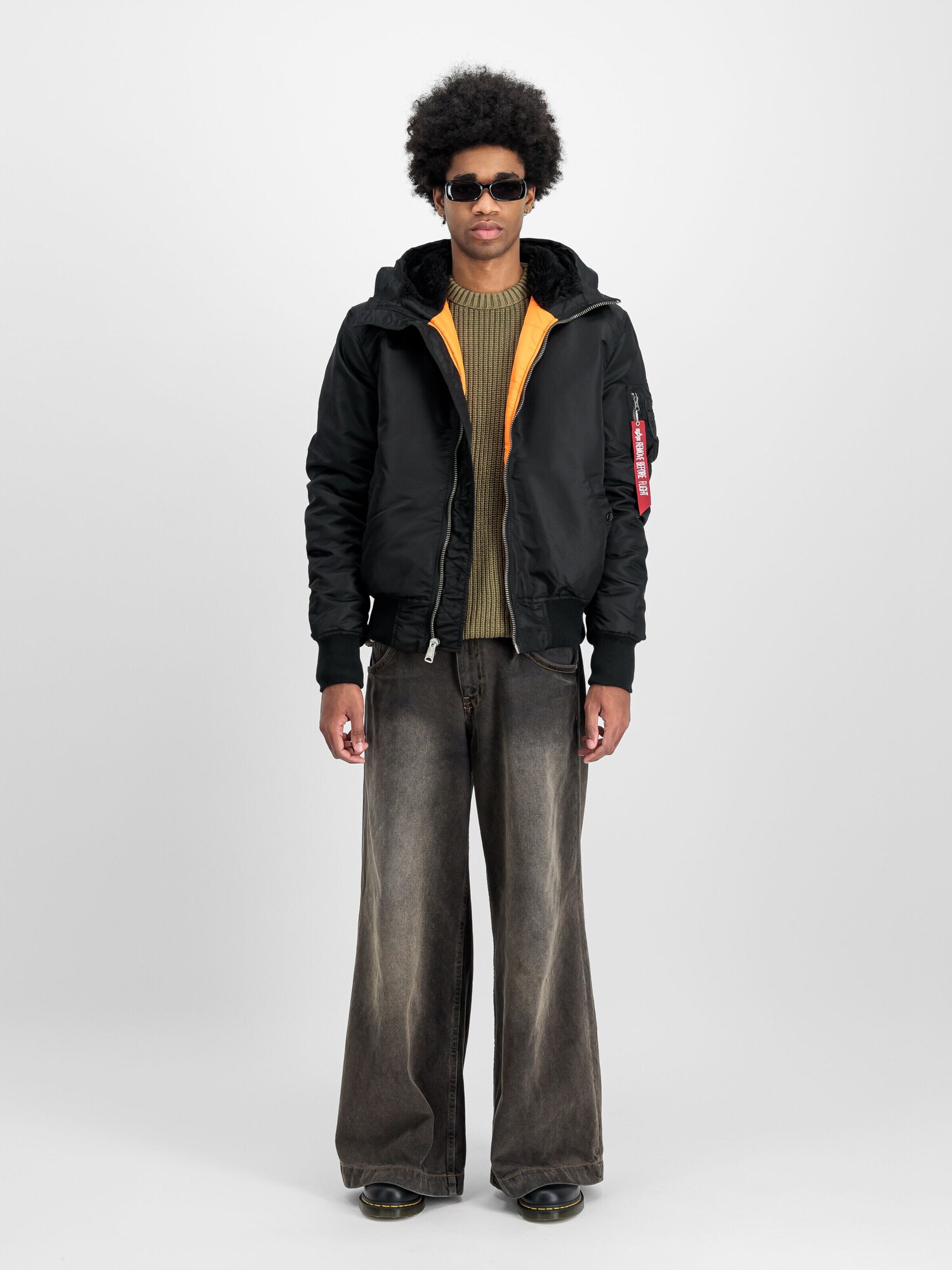 ALPHA INDUSTRIES Chaqueta de invierno 'Ma-1'  negro – imagen 4
