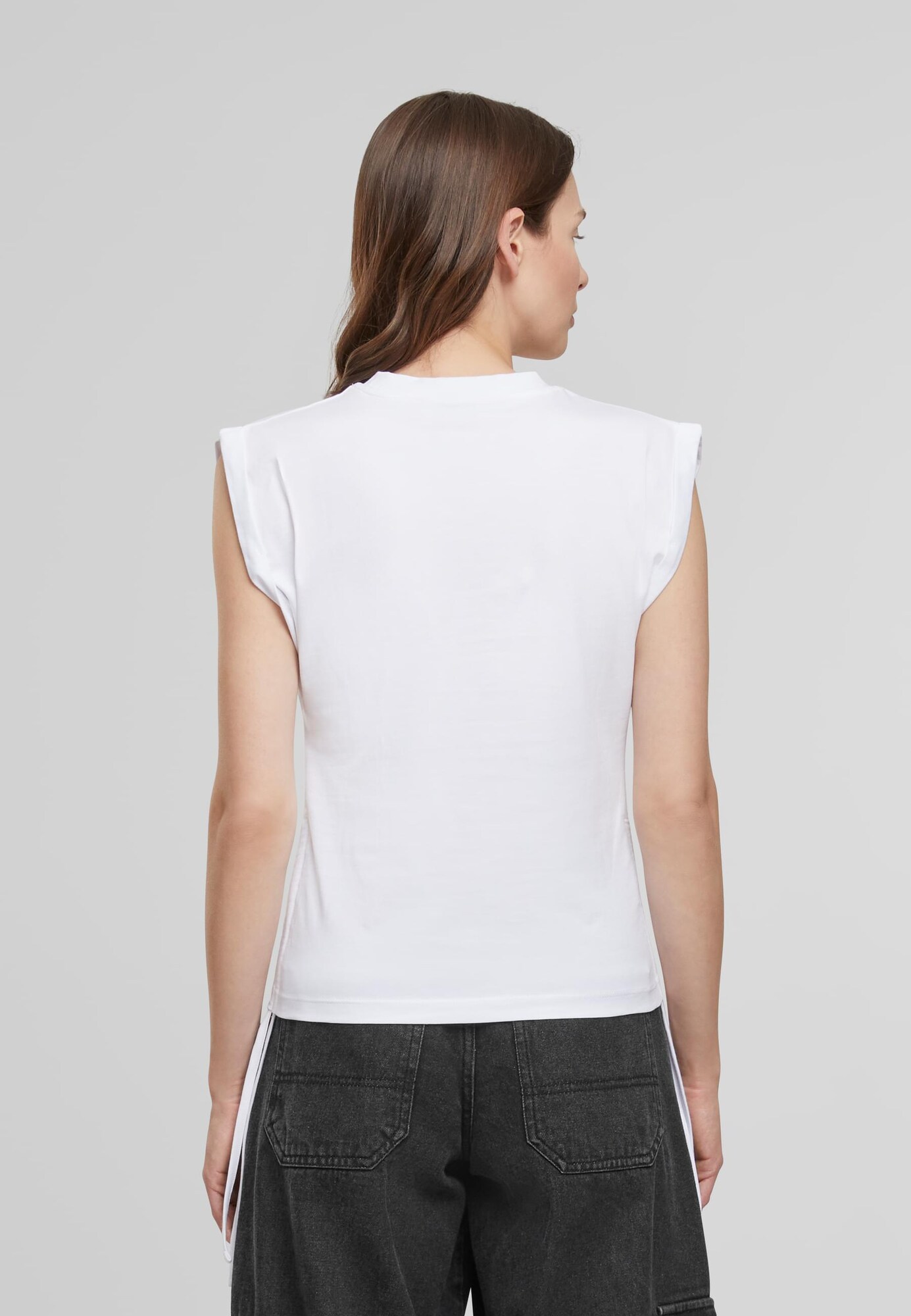 Thumbnail - OH APRIL T-Shirt Riah