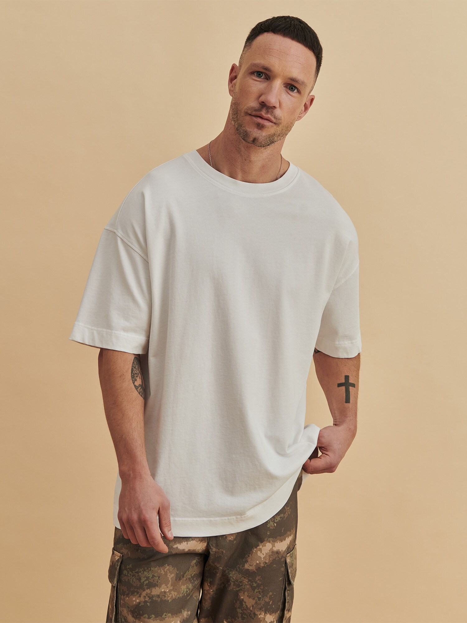 DAN FOX APPAREL Póló 'Erik'  fehér termék 2. képe