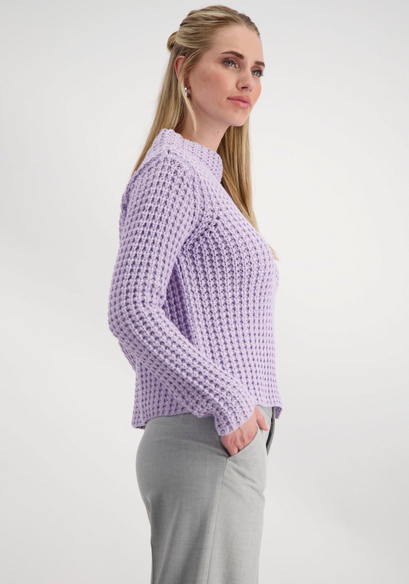 Thumbnail - Pullover