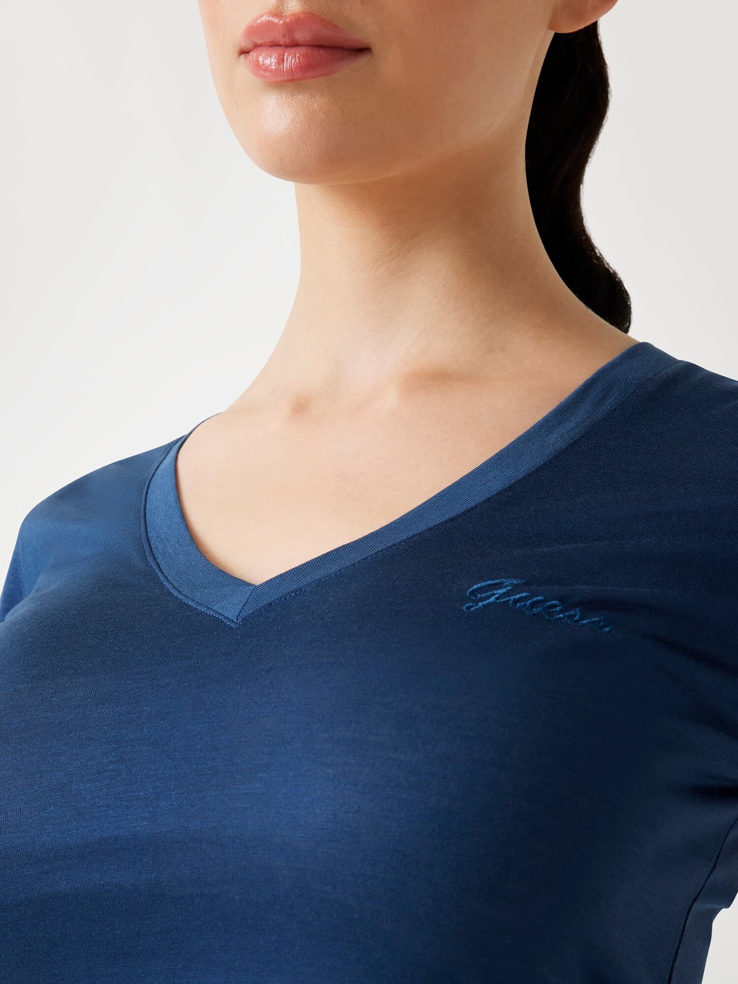 Thumbnail - GUESS T-Shirt