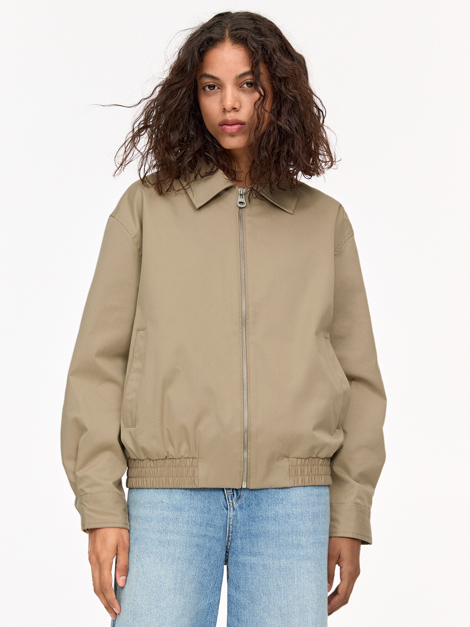 Pull&Bear Átmeneti dzseki  homok termék 2. képe