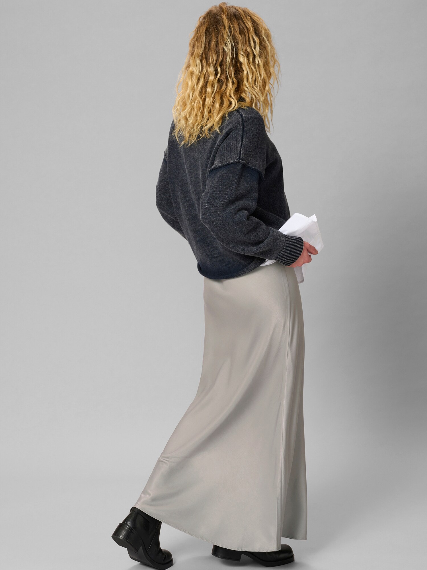 Thumbnail - My Essential Wardrobe Rock EstelleMW