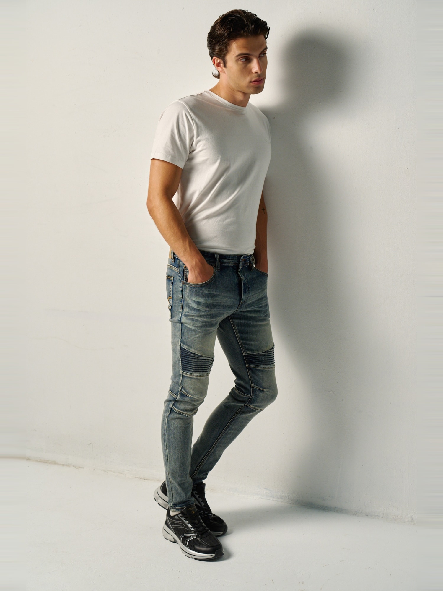 KOROSHI Jeans albastru deschis
