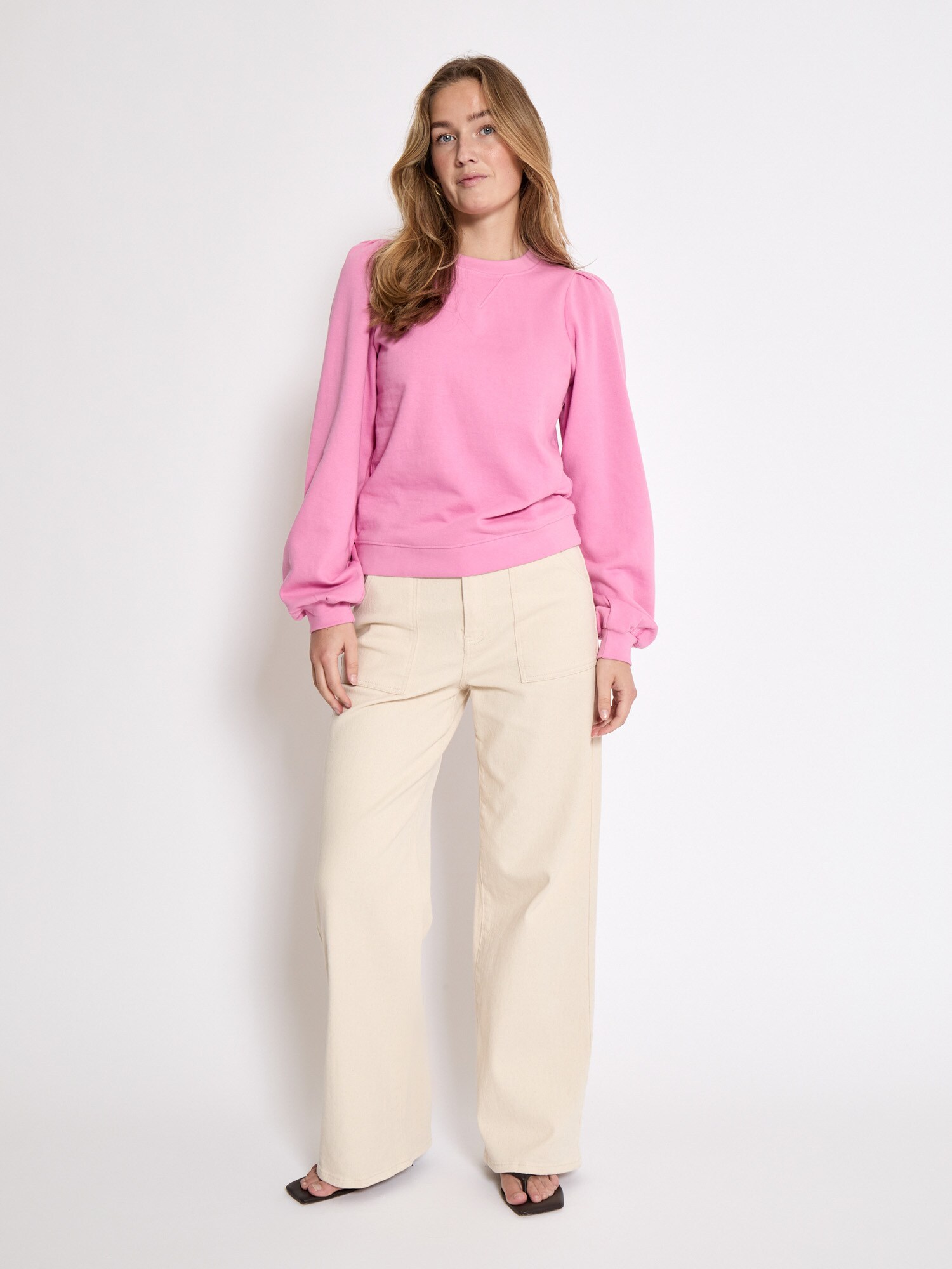 Thumbnail - Peppercorn Sweatshirt Gloria