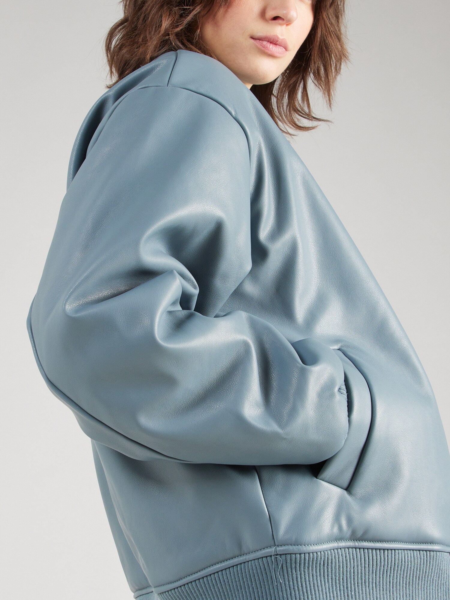 TOPSHOP Prechodná bunda dymovo modrá (obrázok 5)