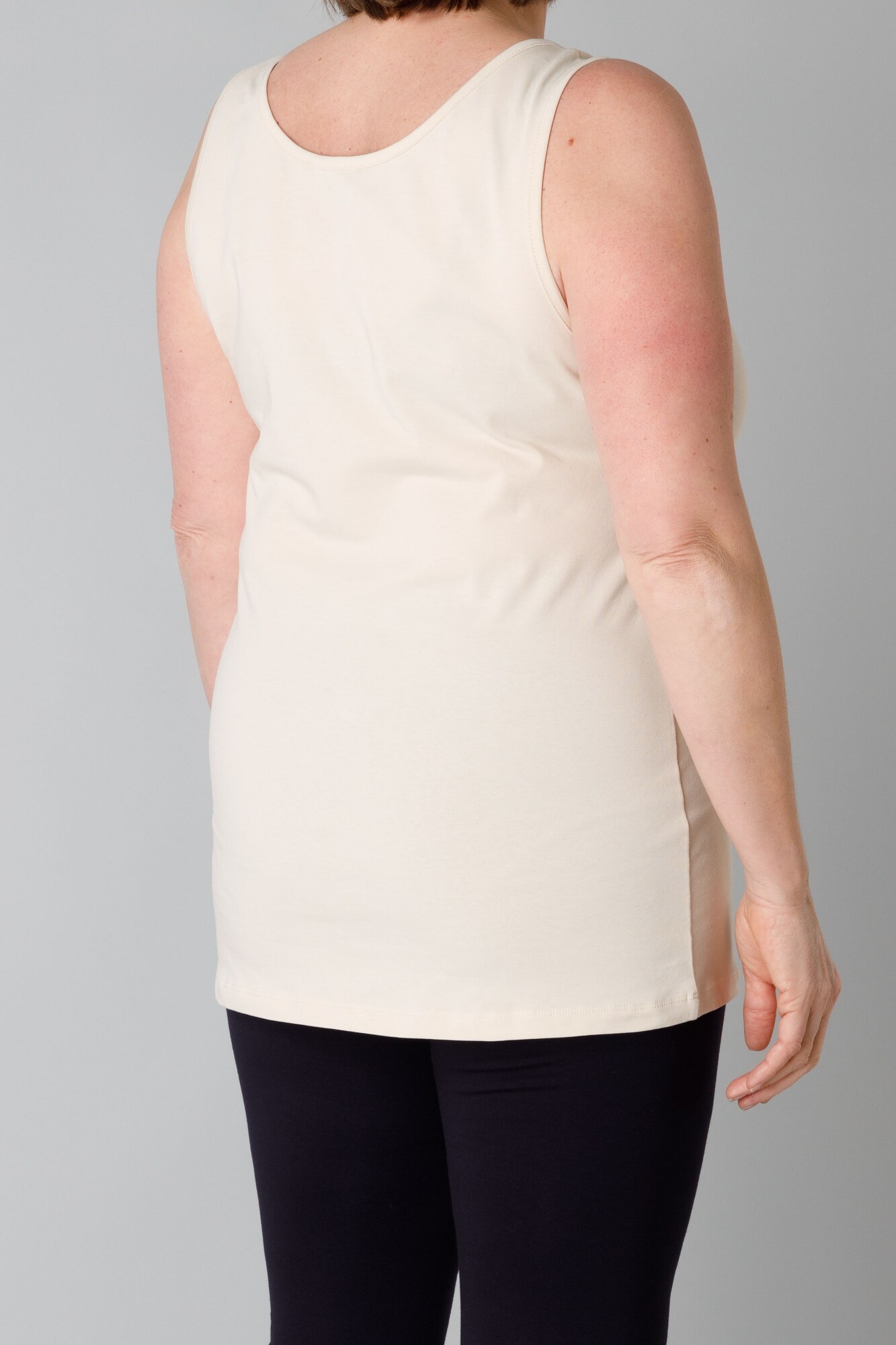 Thumbnail - BASE LEVEL CURVY Top