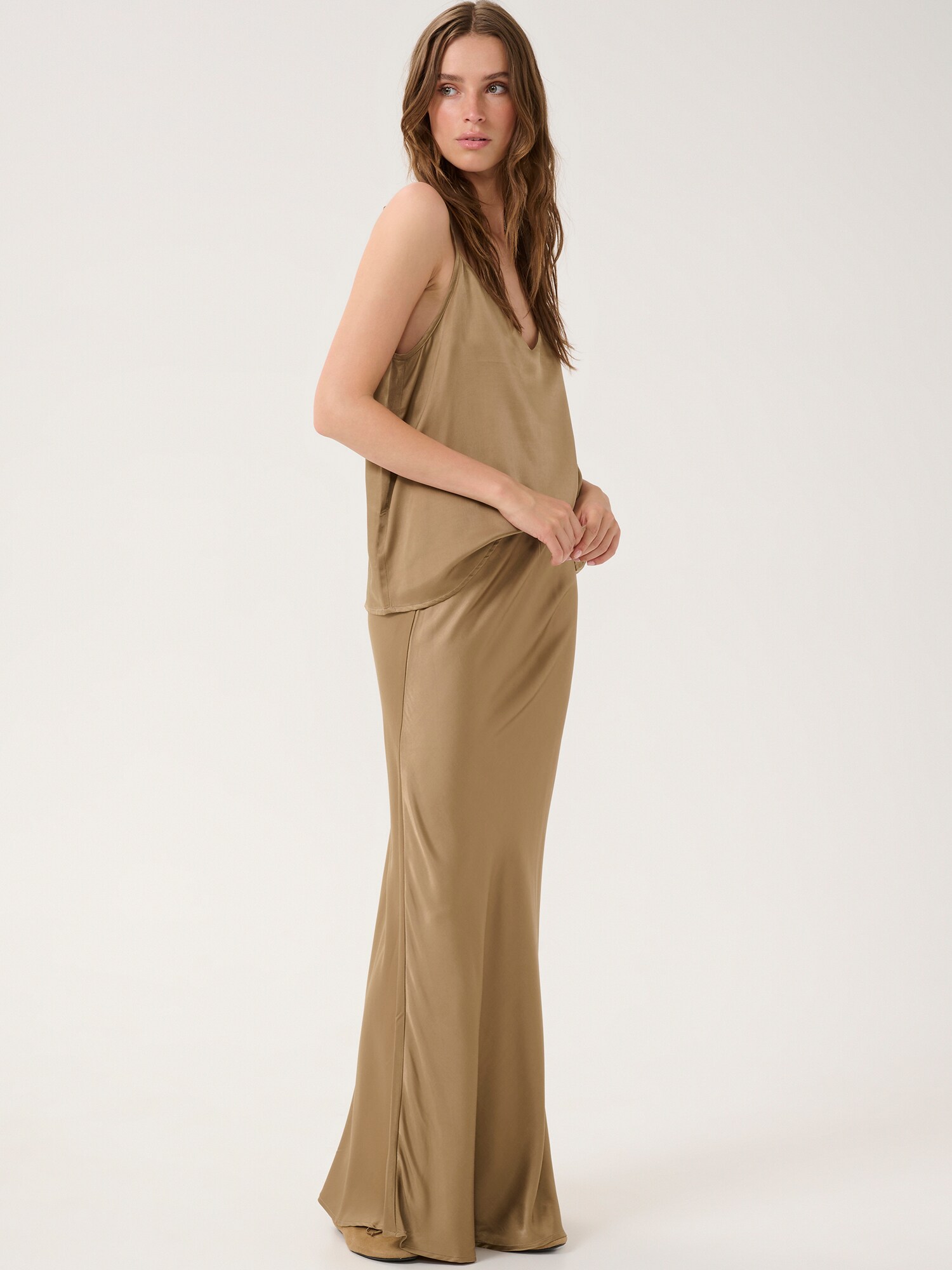 Thumbnail - My Essential Wardrobe Rock EstelleMW