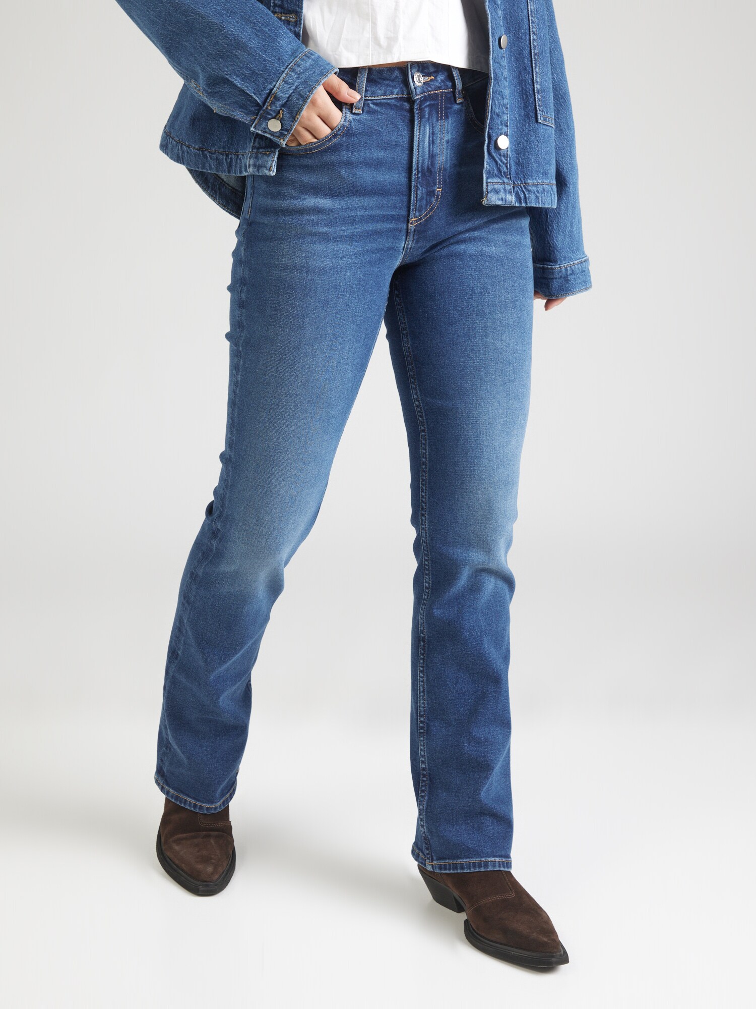 Thumbnail - Jeans