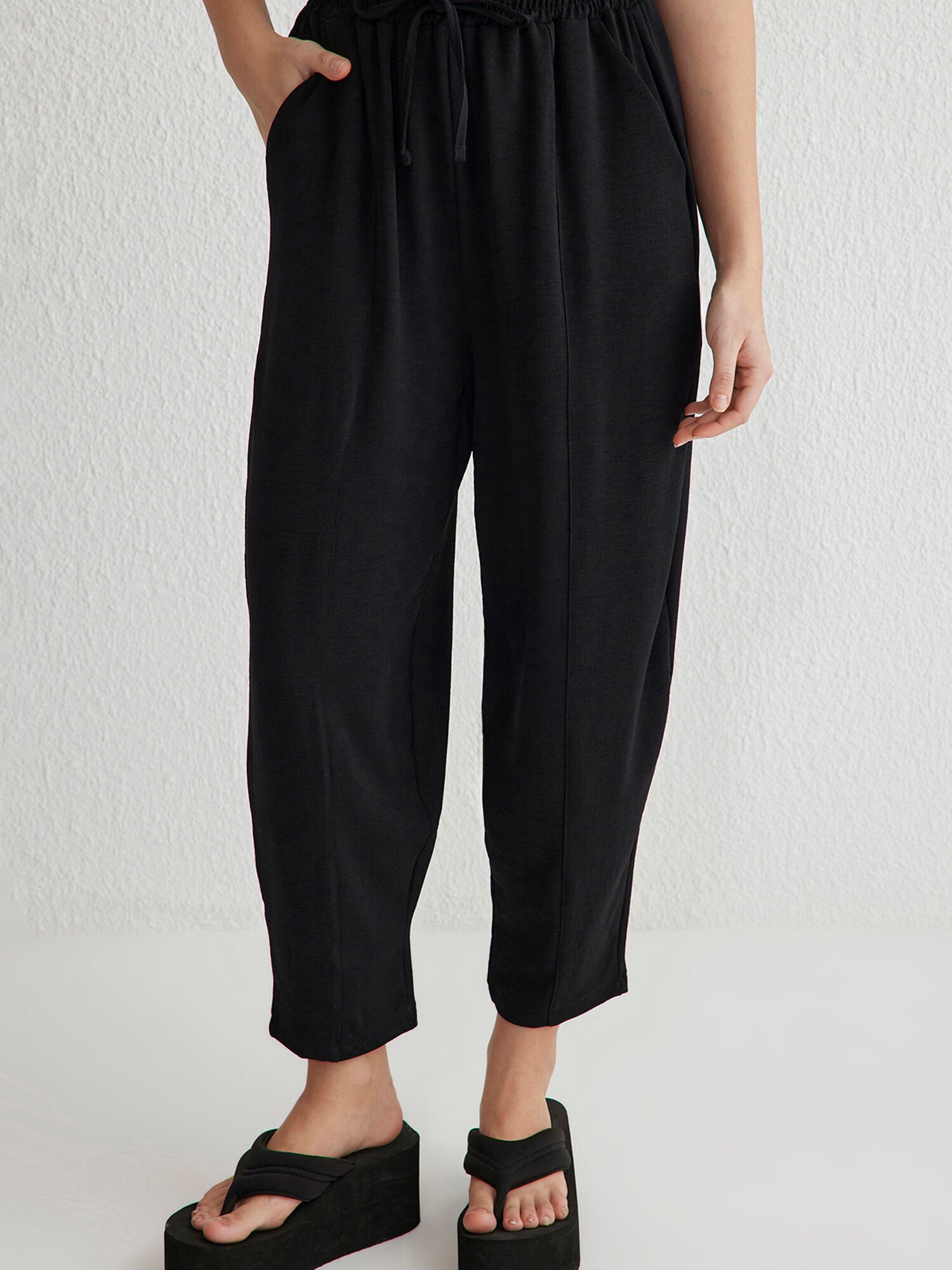 Trendyol Pantalón  negro