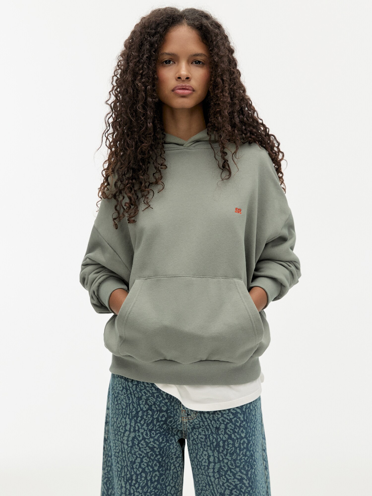 Pull&Bear Tréning póló 'PACIFIC'  khaki / narancs / fehér termék 2. képe