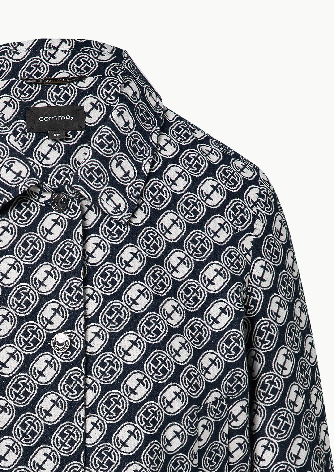 Thumbnail - Blazer
