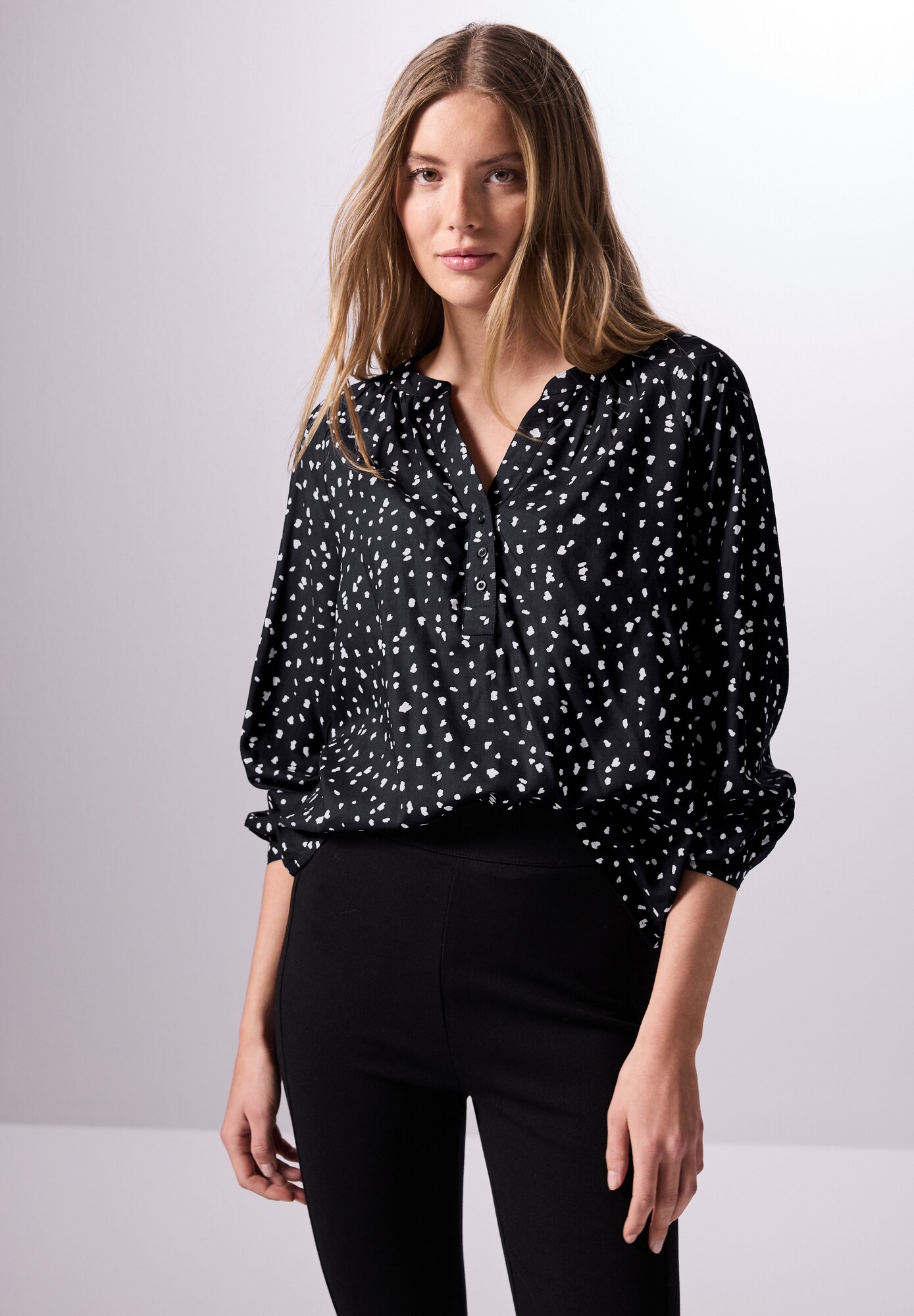 Thumbnail - Loose Fit Raglan-Bluse