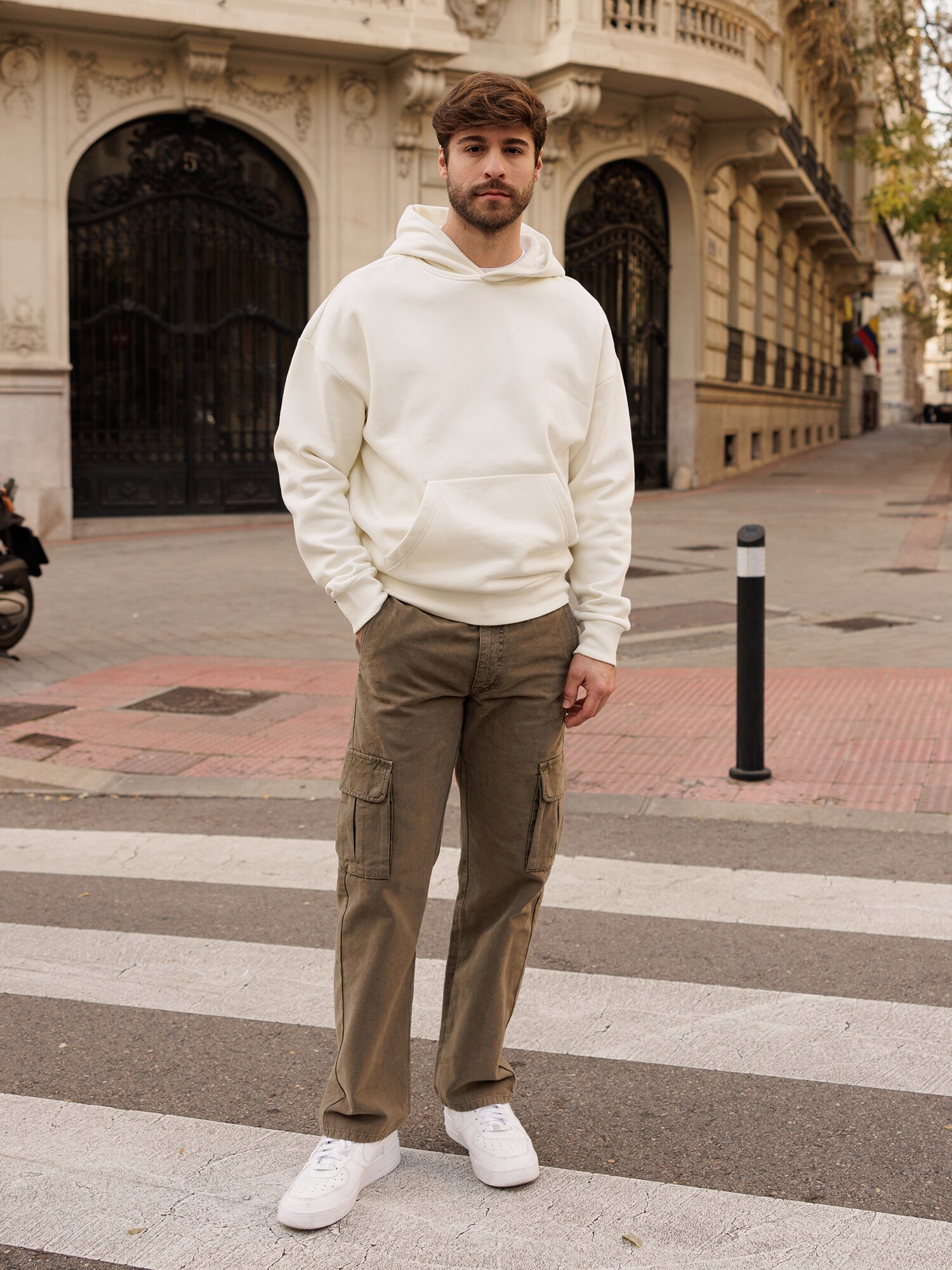 DAN FOX APPAREL Cargo nadrágok 'Angelo'  khaki termék 2. képe