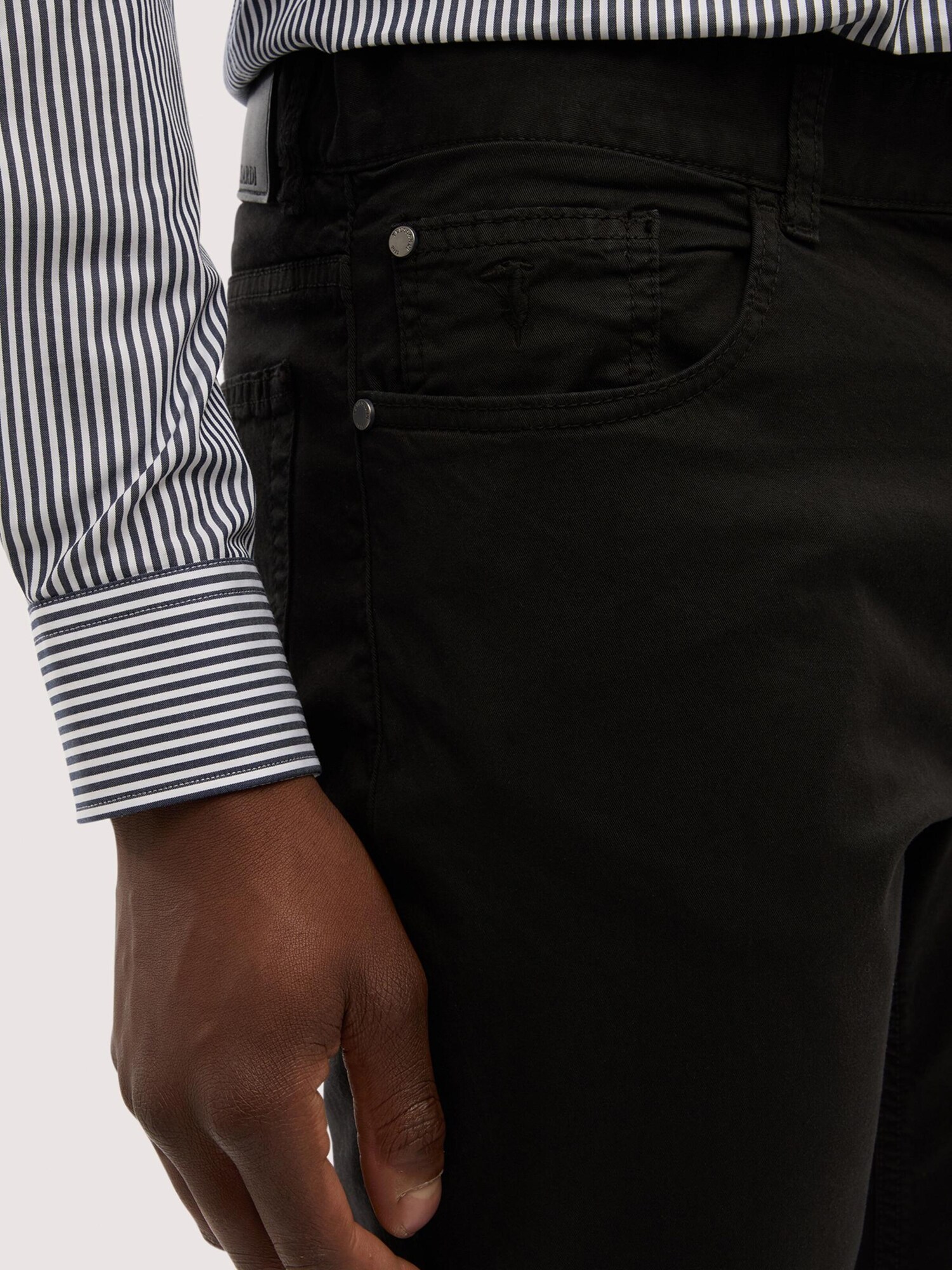 Trussardi Pantalón negro – imagen 8