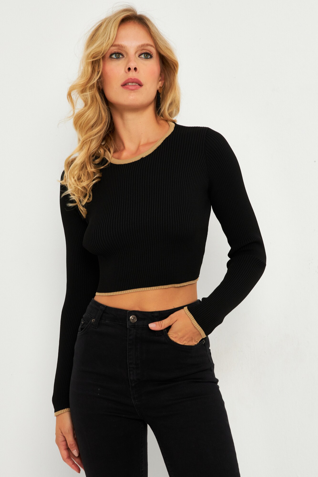 Cool & Sexy Tricou maro cămilă / negru