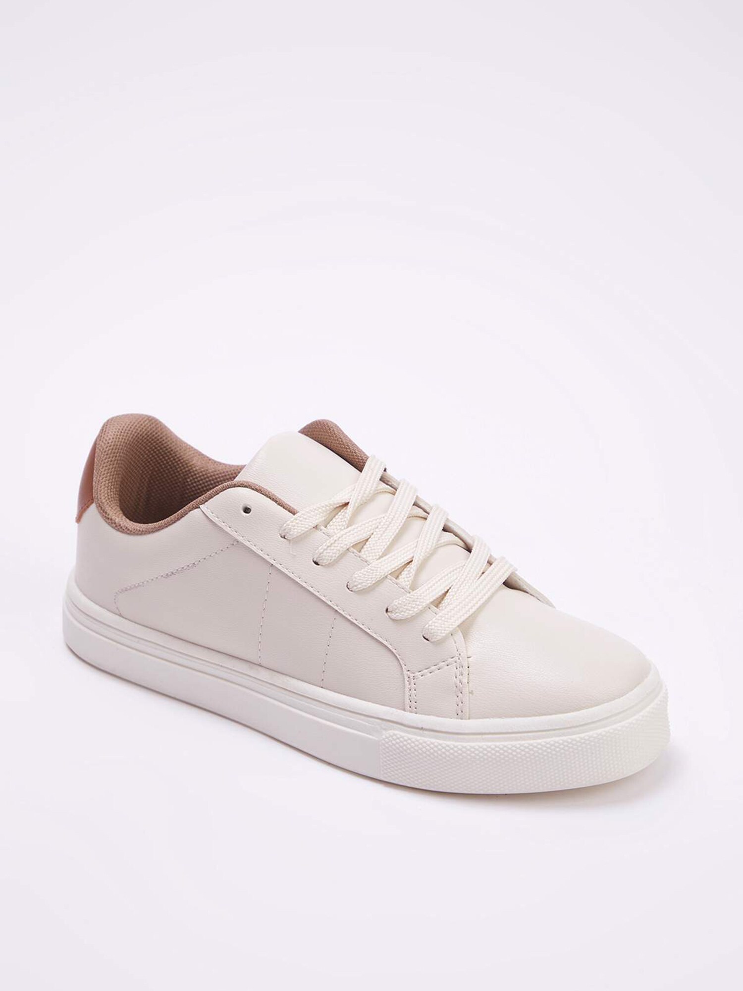 Pentru femei adidași Trendyol – fiabili și premium