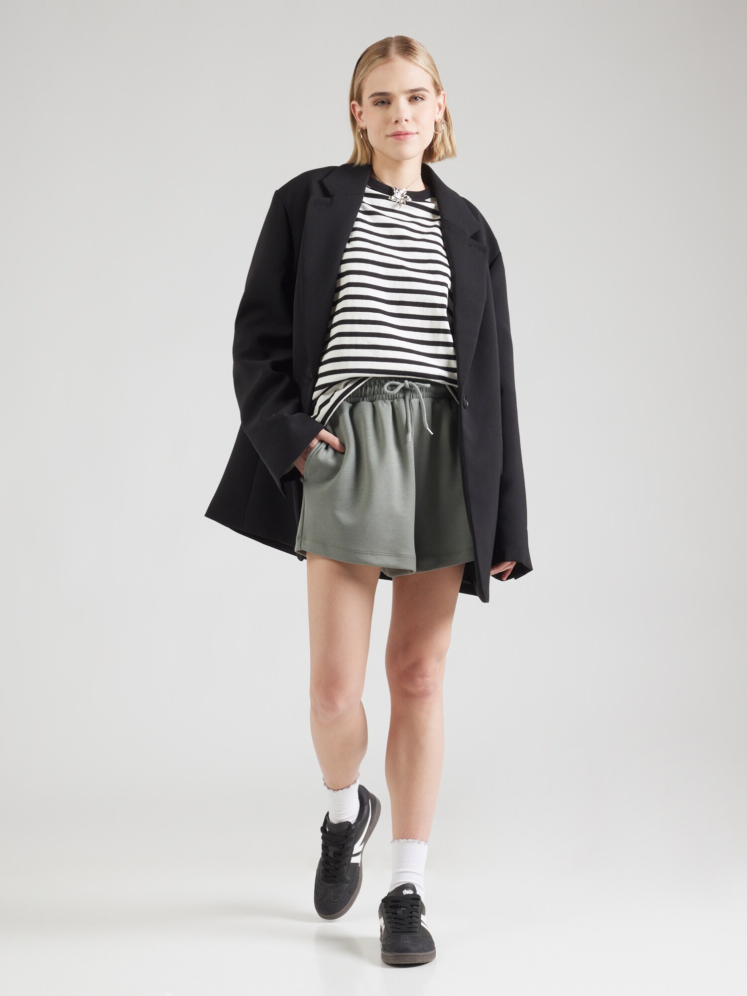 Thumbnail - STUDIO SELECT Shorts Candy