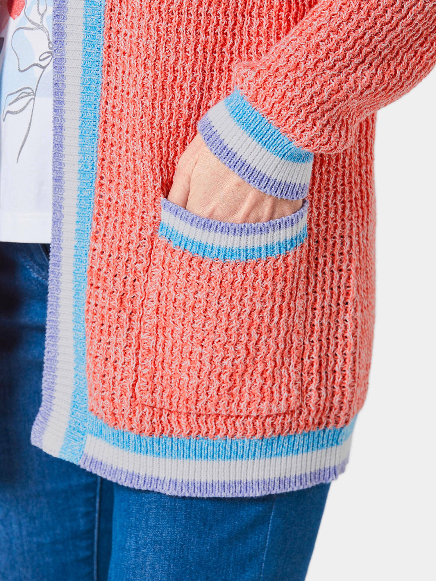 Thumbnail - Goldner Strickjacke