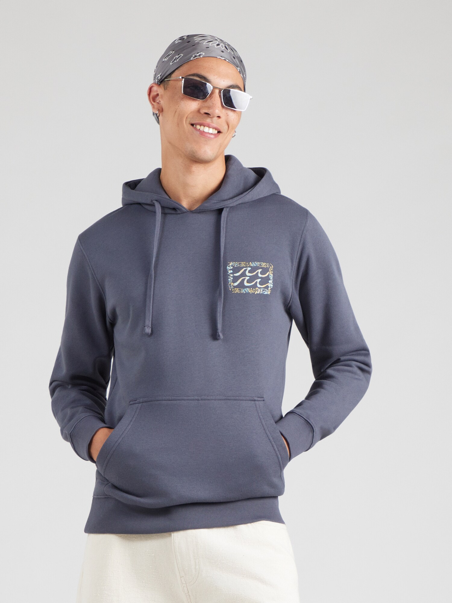 BILLABONG Sudadera 'FOUNDATION' azul ahumado / azul claro / mostaza / blanco – imagen 3