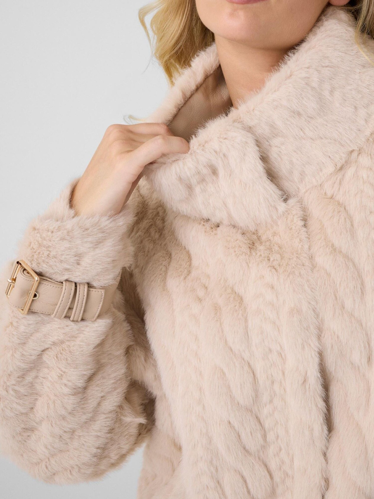 GUESS Abrigo de invierno 'W6BL79W4738' beige – imagen 3