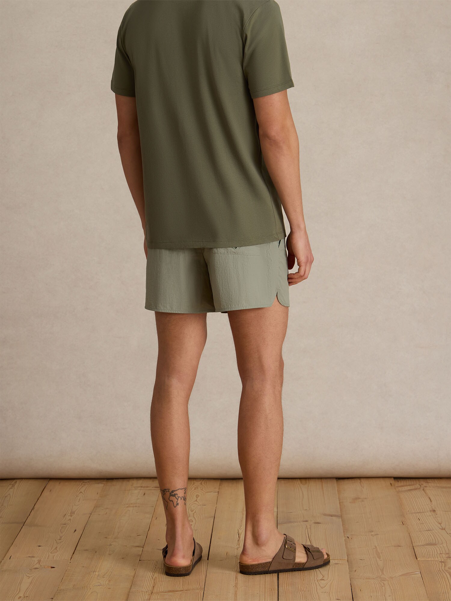 DAN FOX APPAREL Plavecké šortky 'Yigit' tmavozelená (obrázok 3)