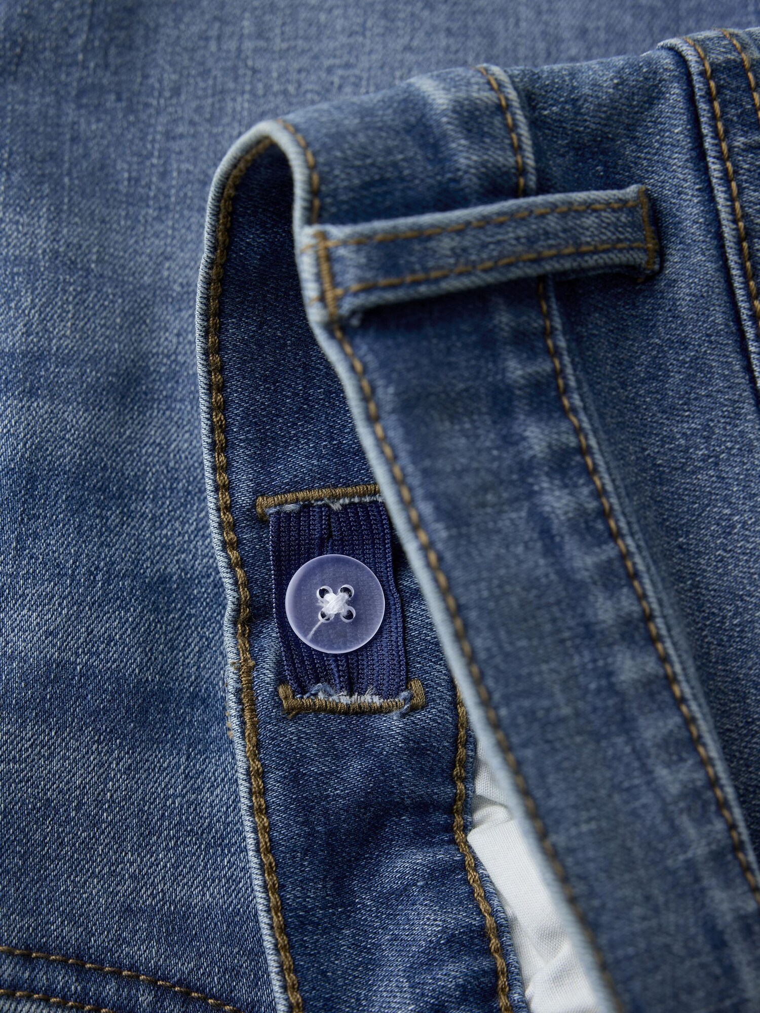 Thumbnail - TWO SOON Shorts