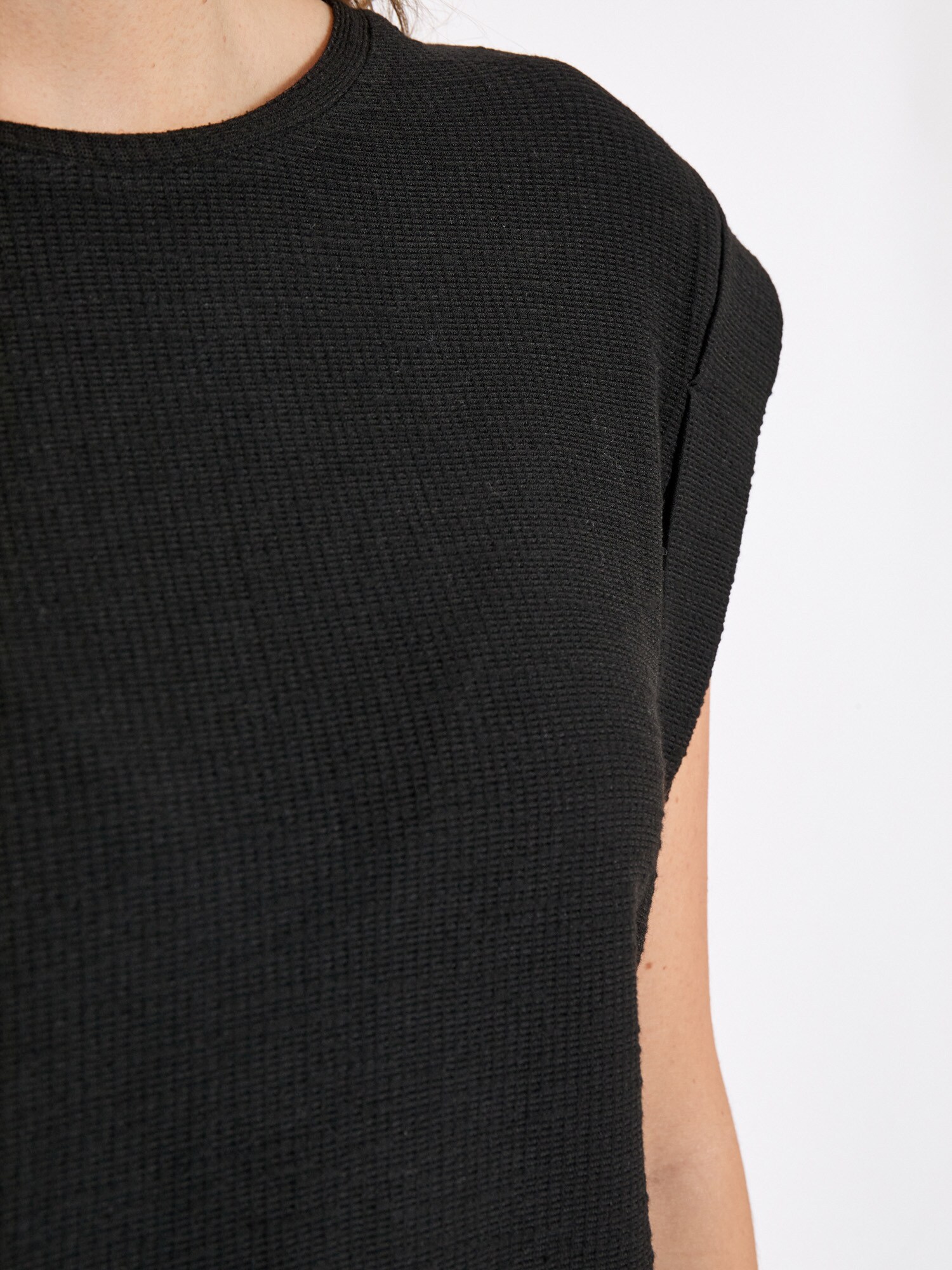 Thumbnail - Peppercorn T-Shirt Averly
