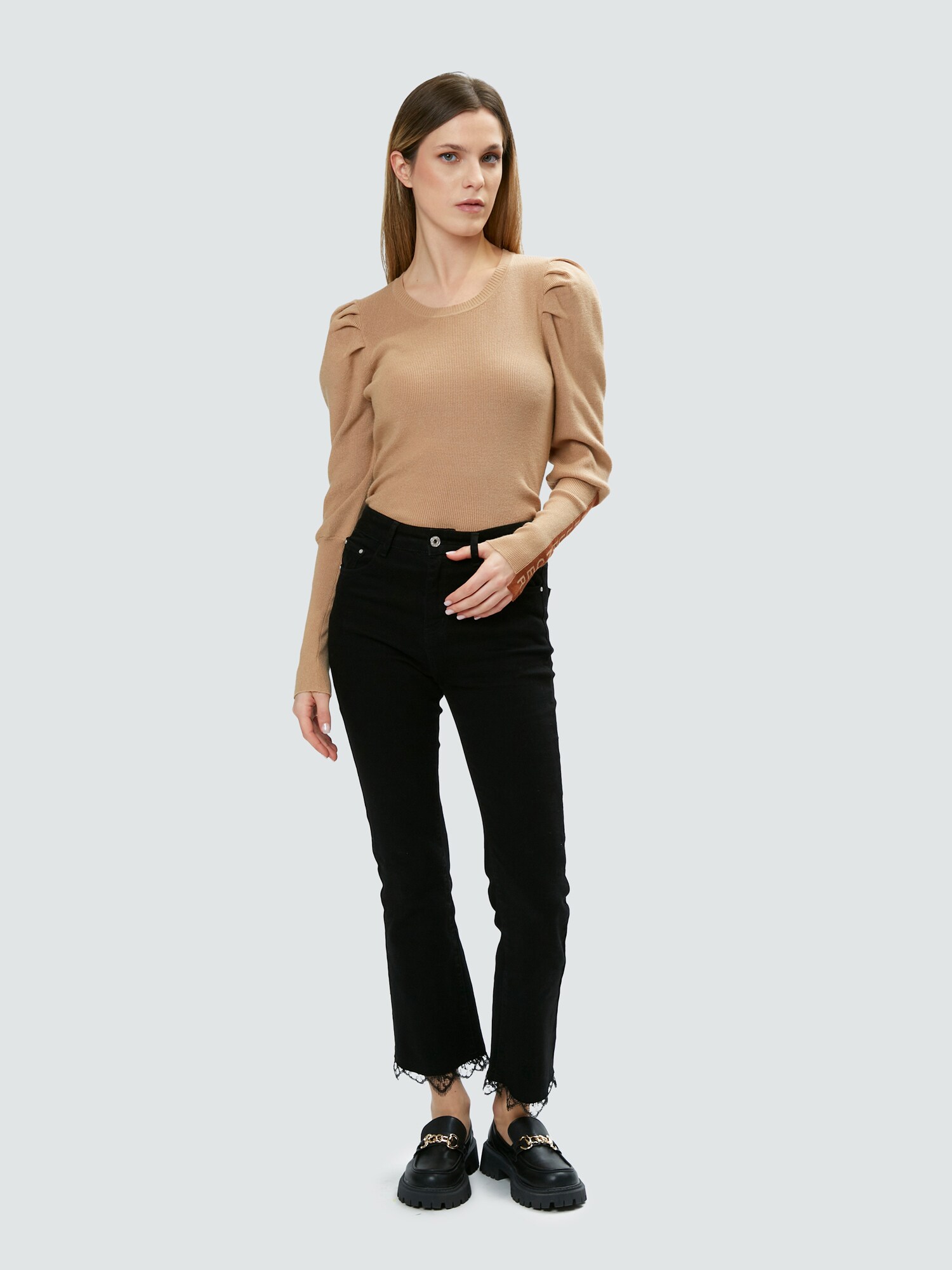 Influencer Pulóver  karamell / cappuccinobarna termék 2. képe