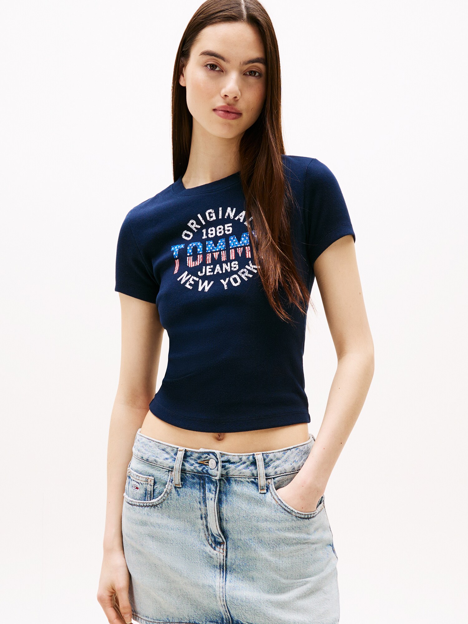 Tommy Jeans Póló 'New York'  azúr / sötétkék / piros / piszkosfehér termék 2. képe