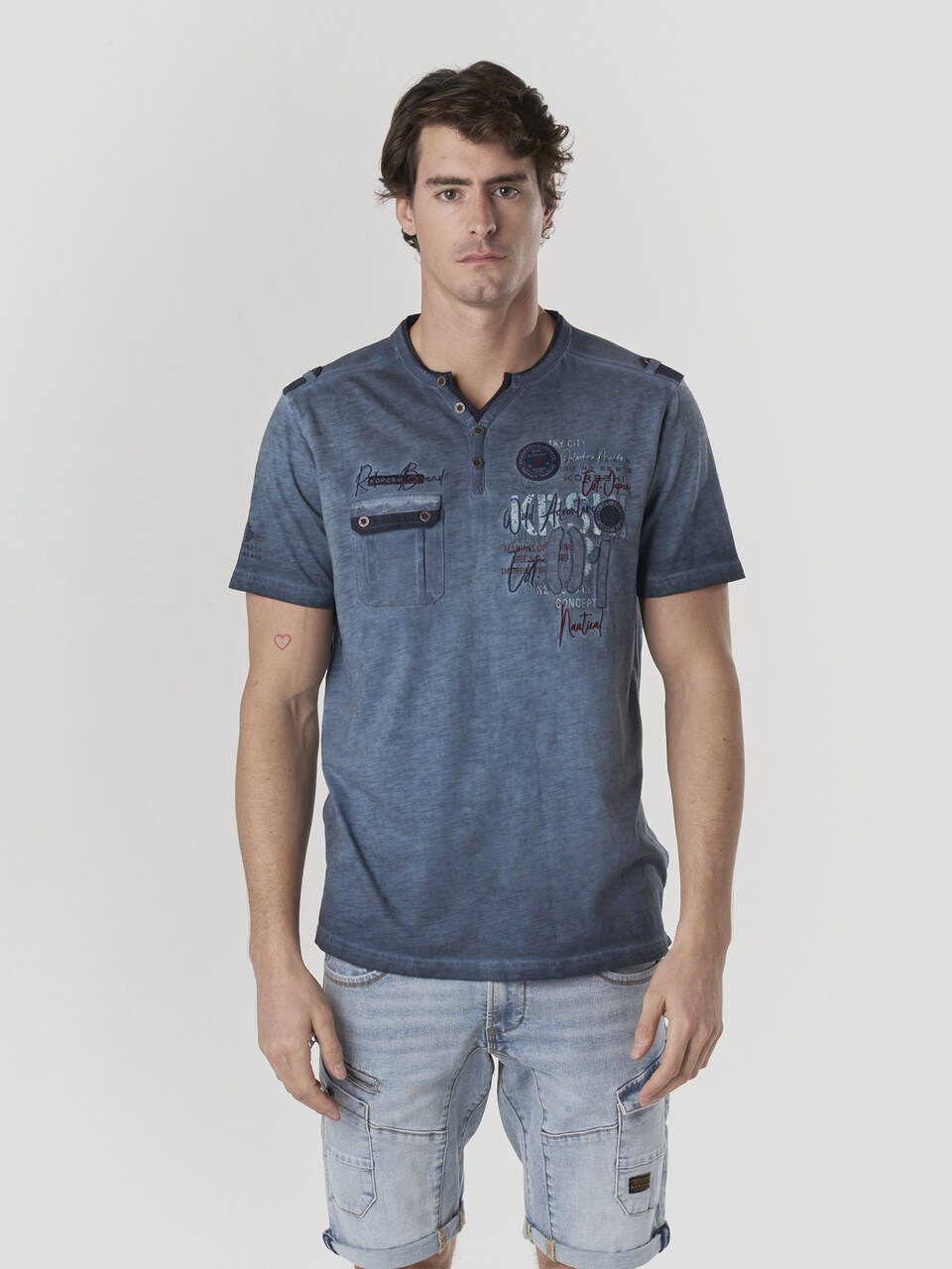 T-shirt marinblå / blå denim / pastellblå