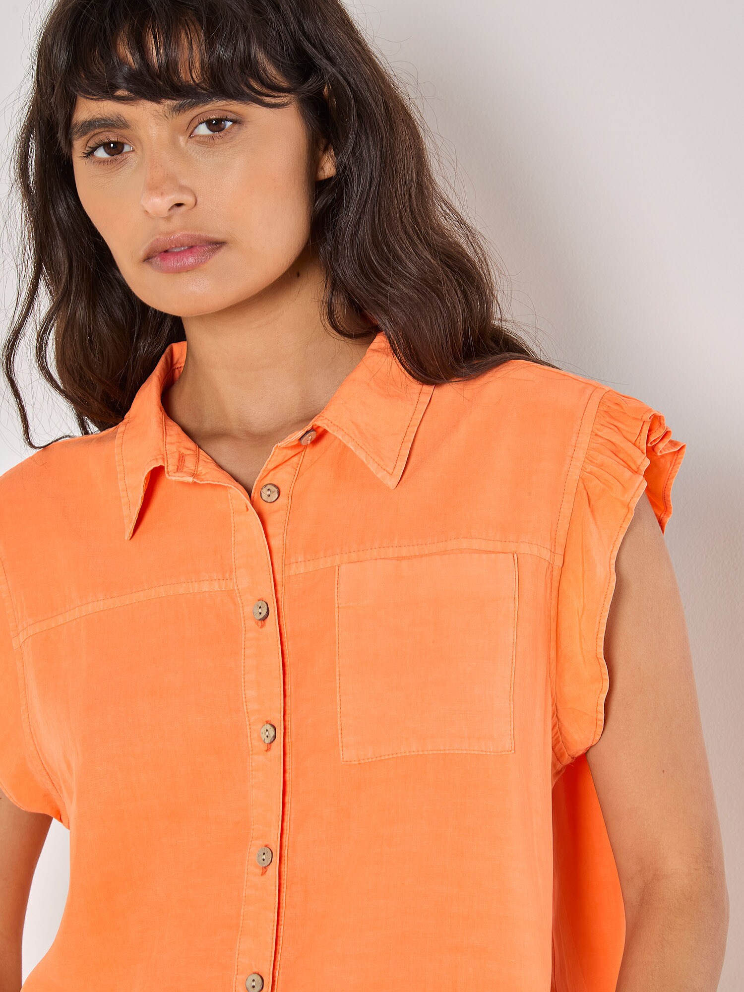 Thumbnail - Apricot Bluse
