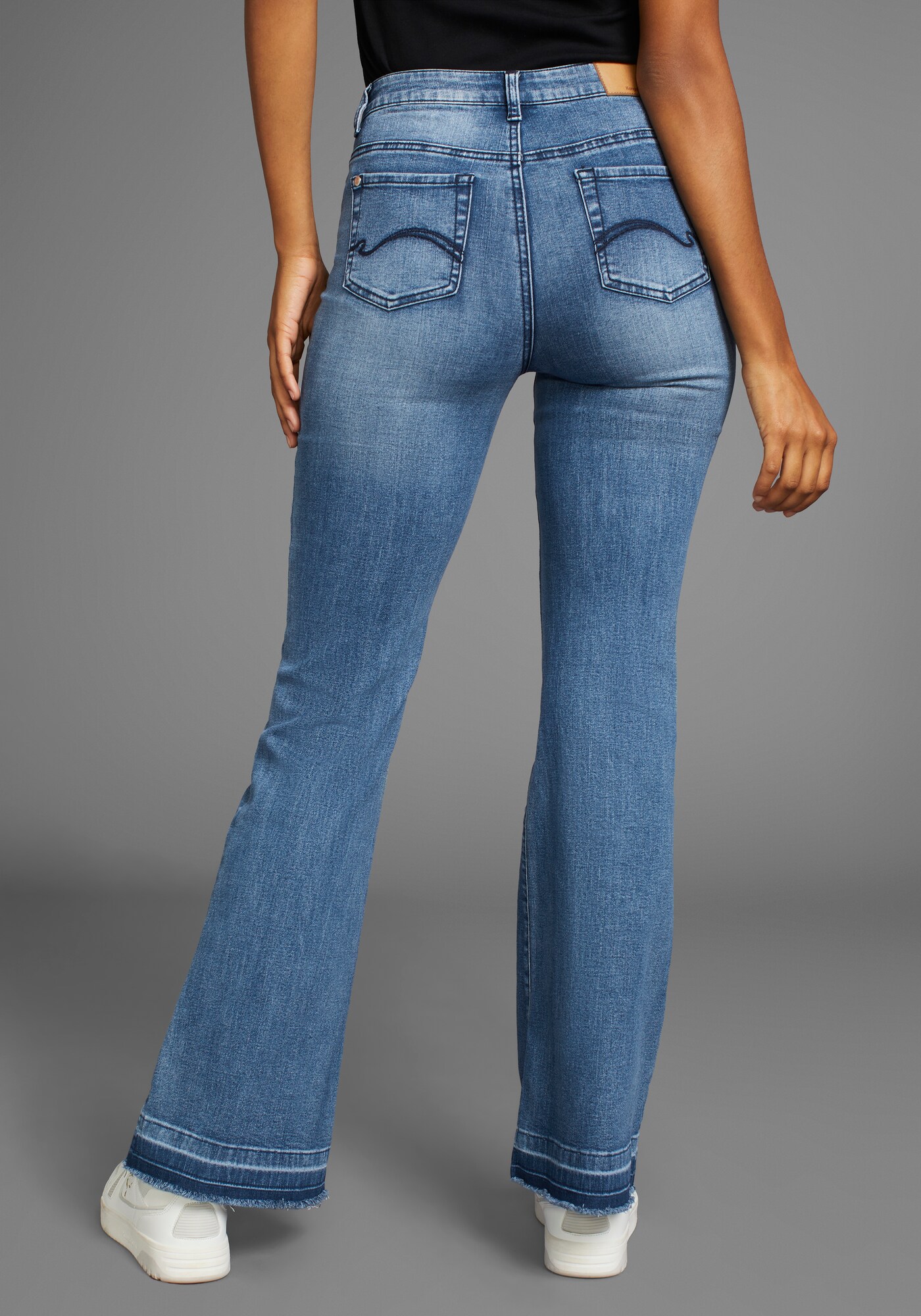Thumbnail - Jeans