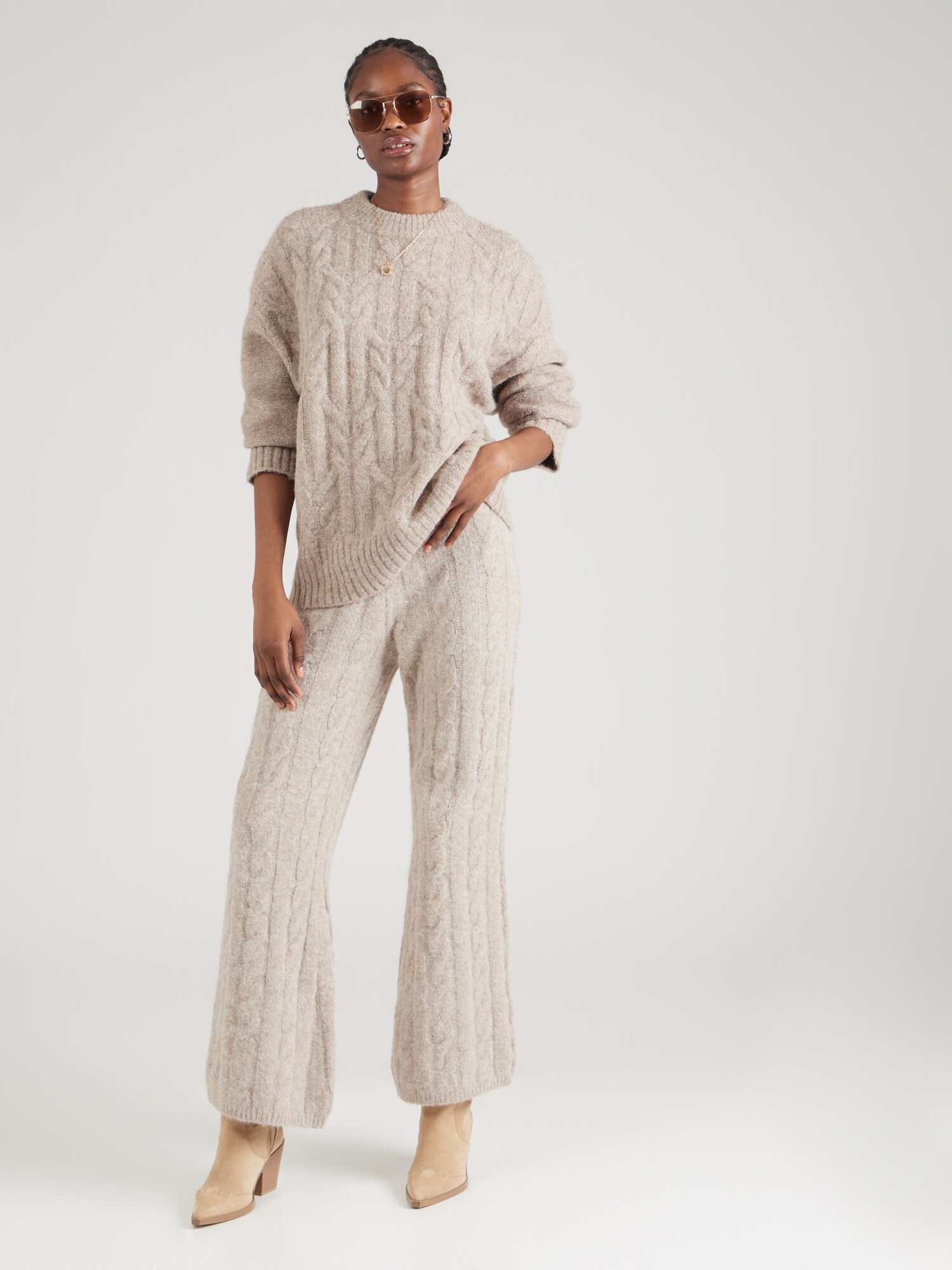 Thumbnail - Pullover