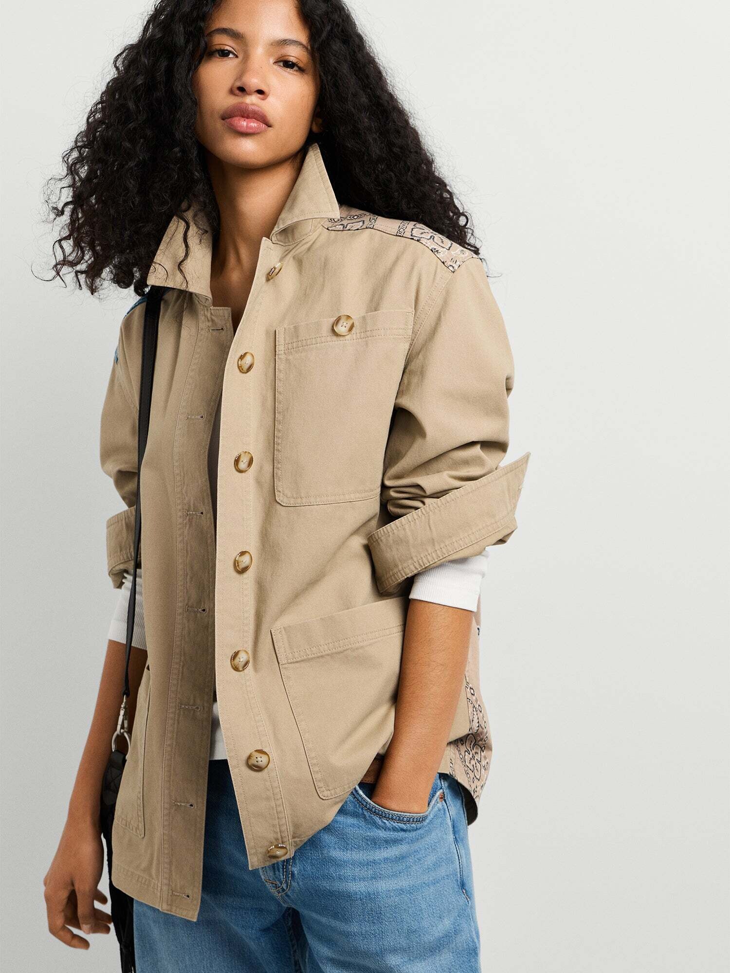 Pepe Jeans Chaqueta de entretiempo ' KORA ' beige / azul / negro – imagen 2