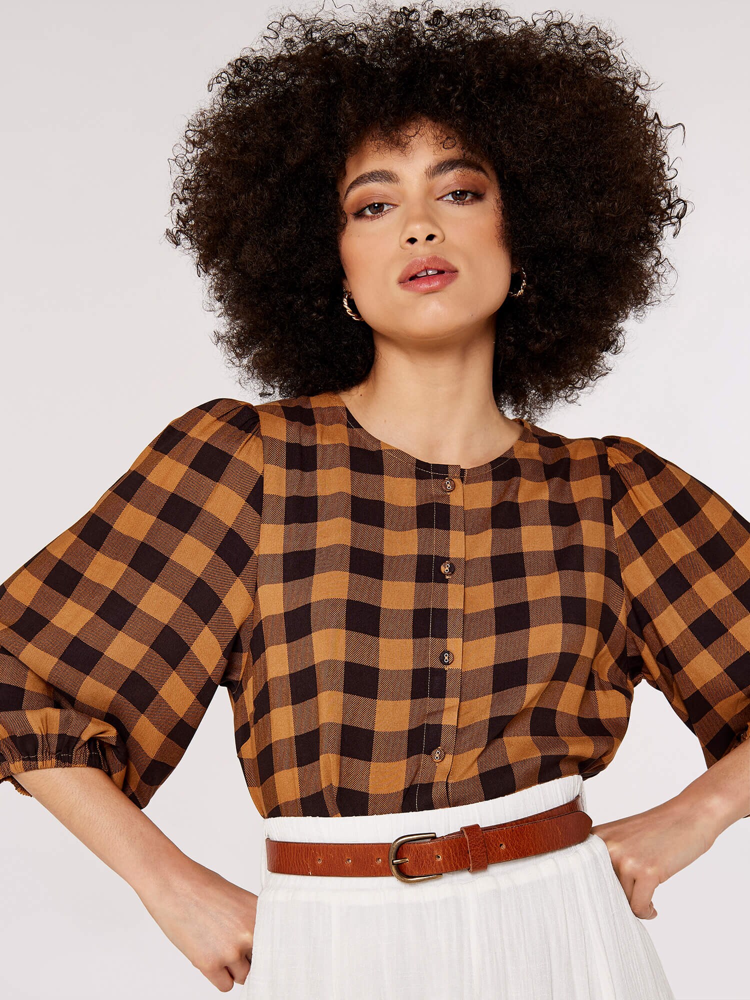 Thumbnail - Apricot Gingham Check Balloon Sleeve Blouse