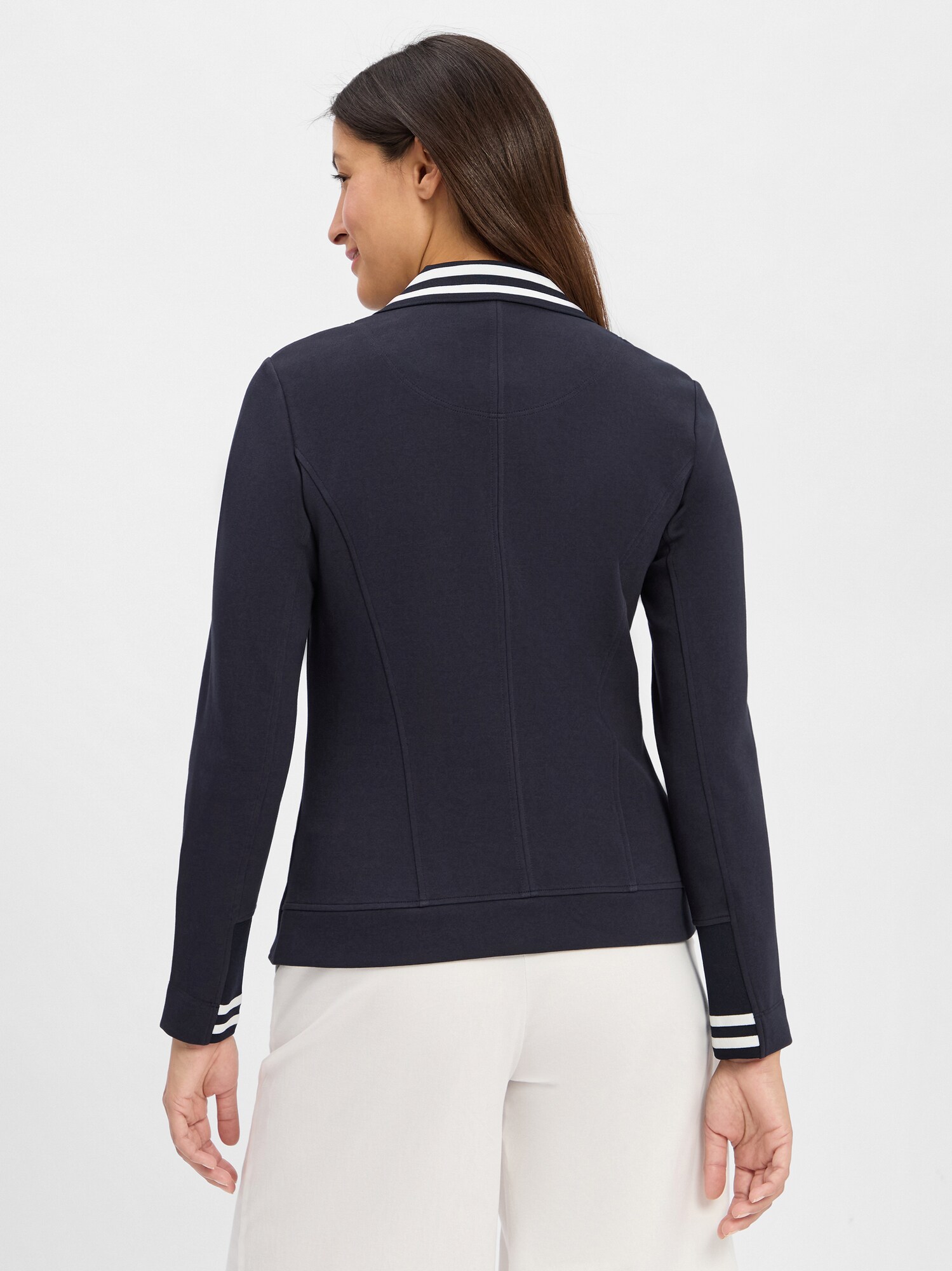 Thumbnail - Blazer