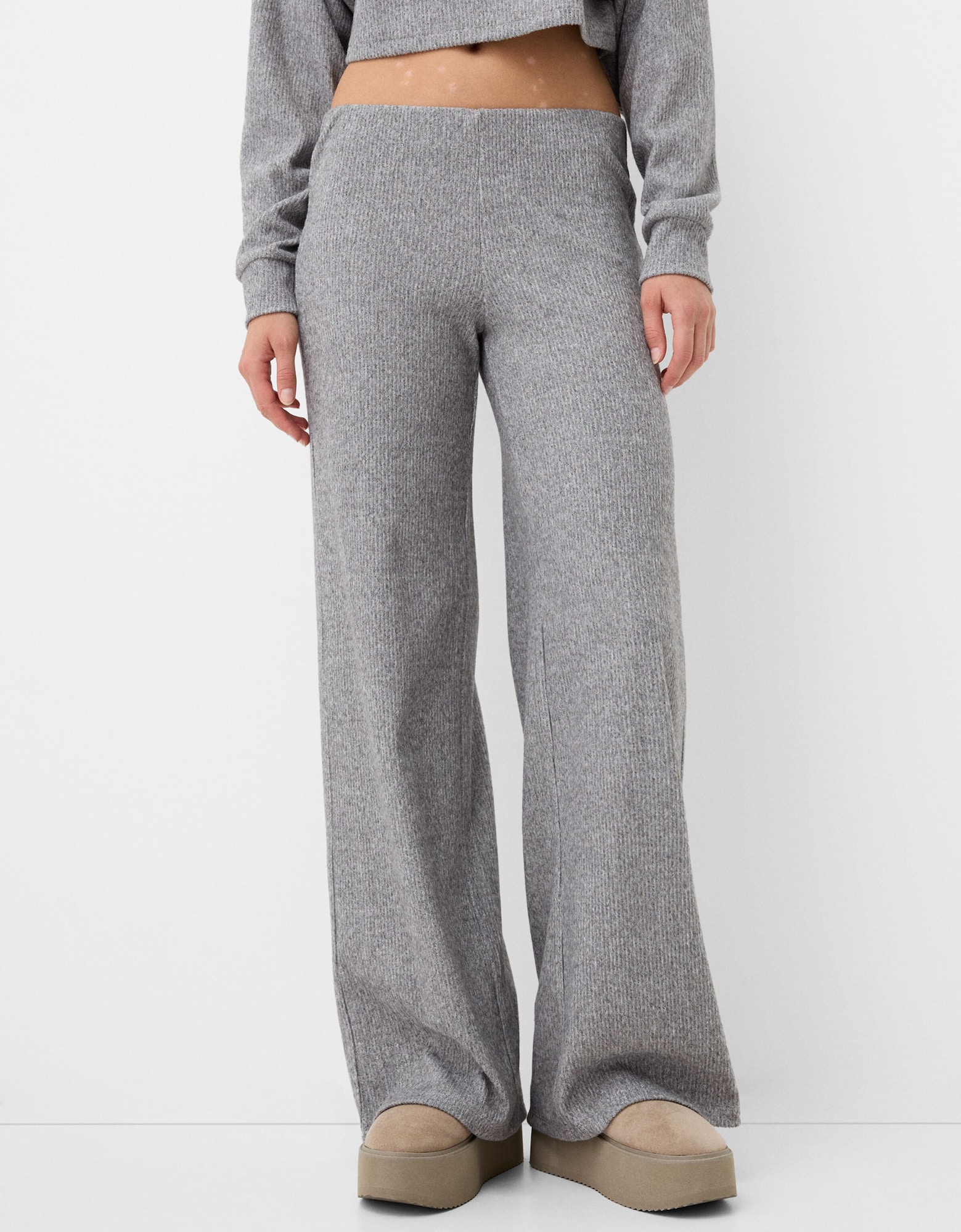 Bershka Nadrág  szürke termék 2. képe